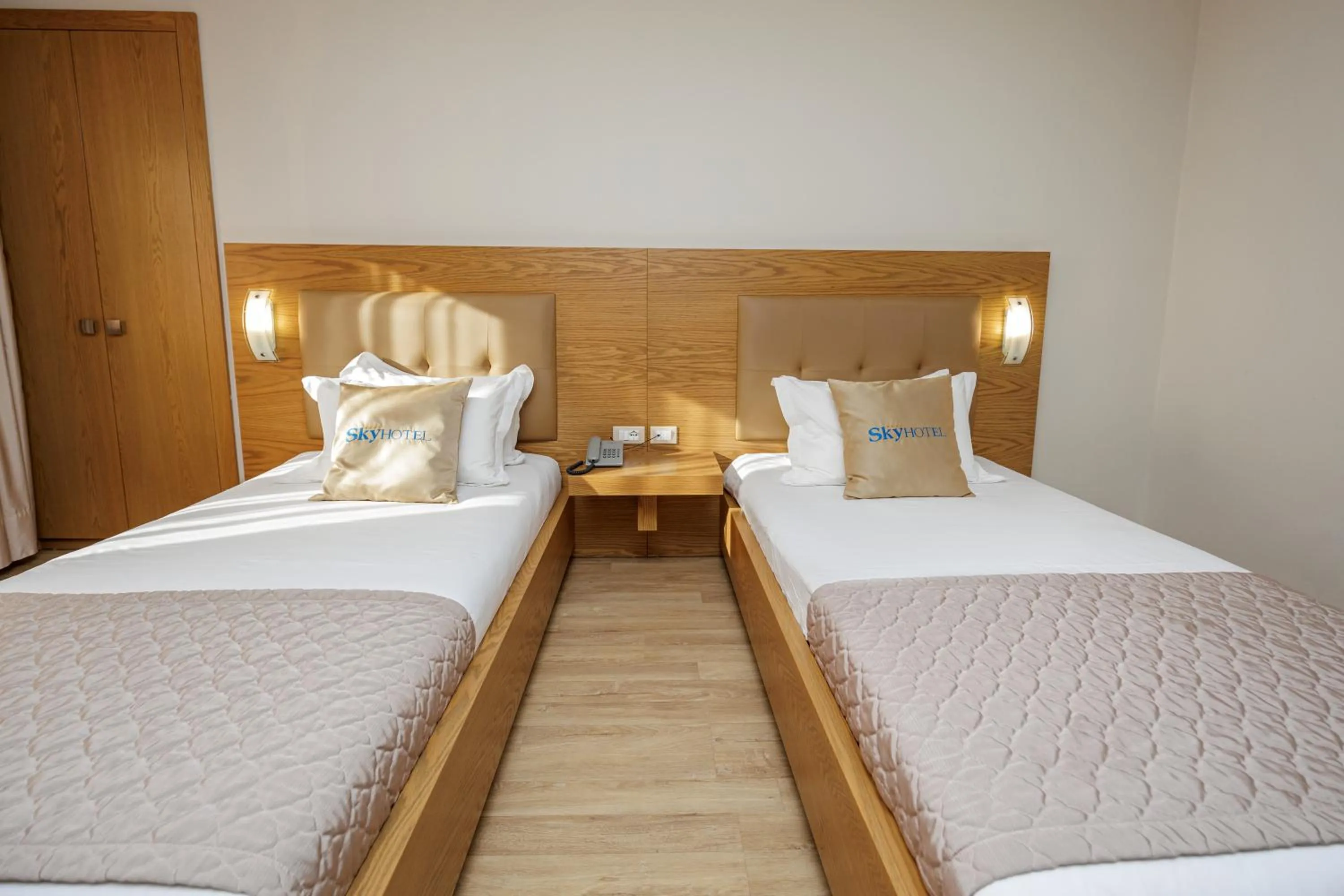 Bed in Sky Hotel Tirana