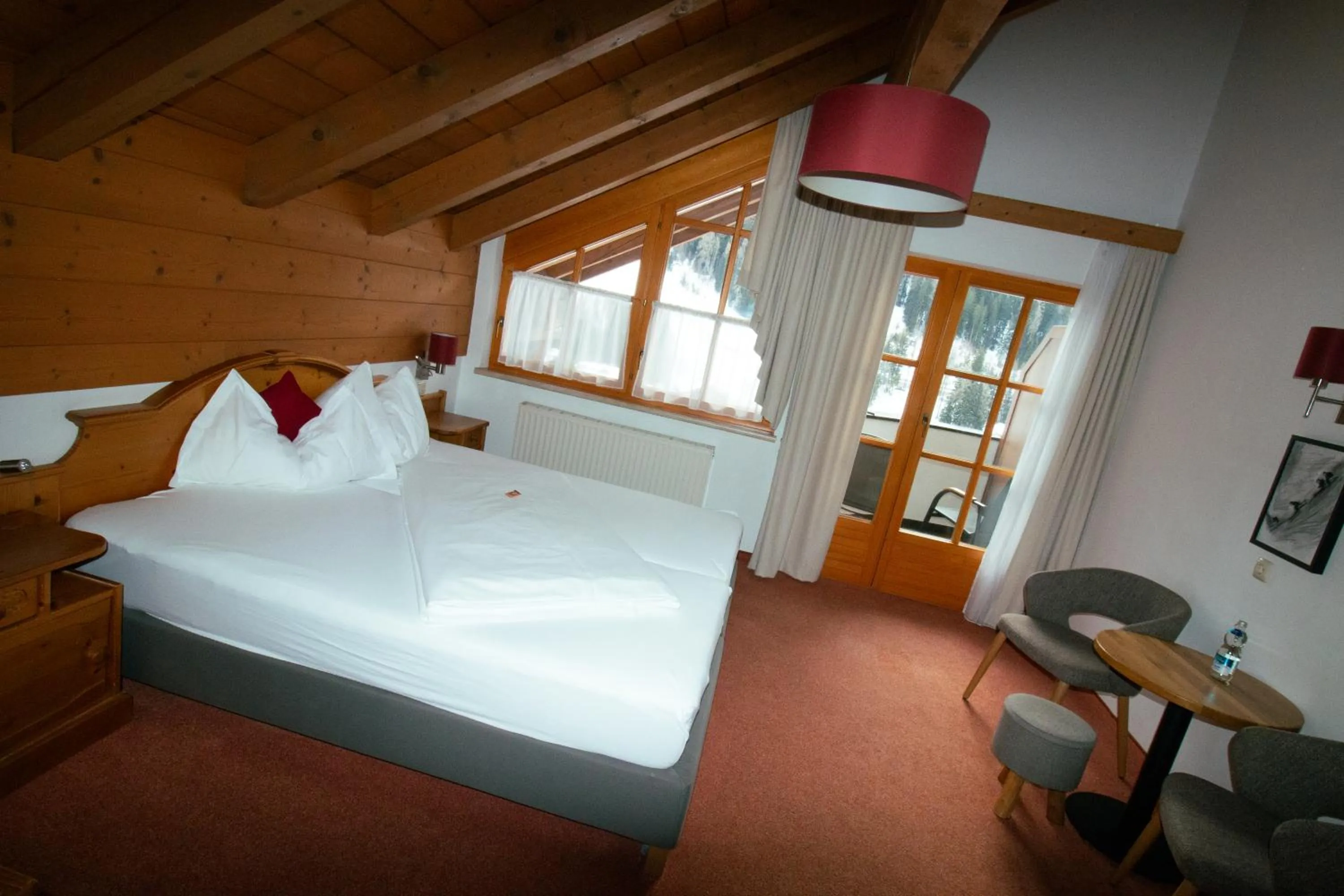 Bed in Aparthotel Alpin Life