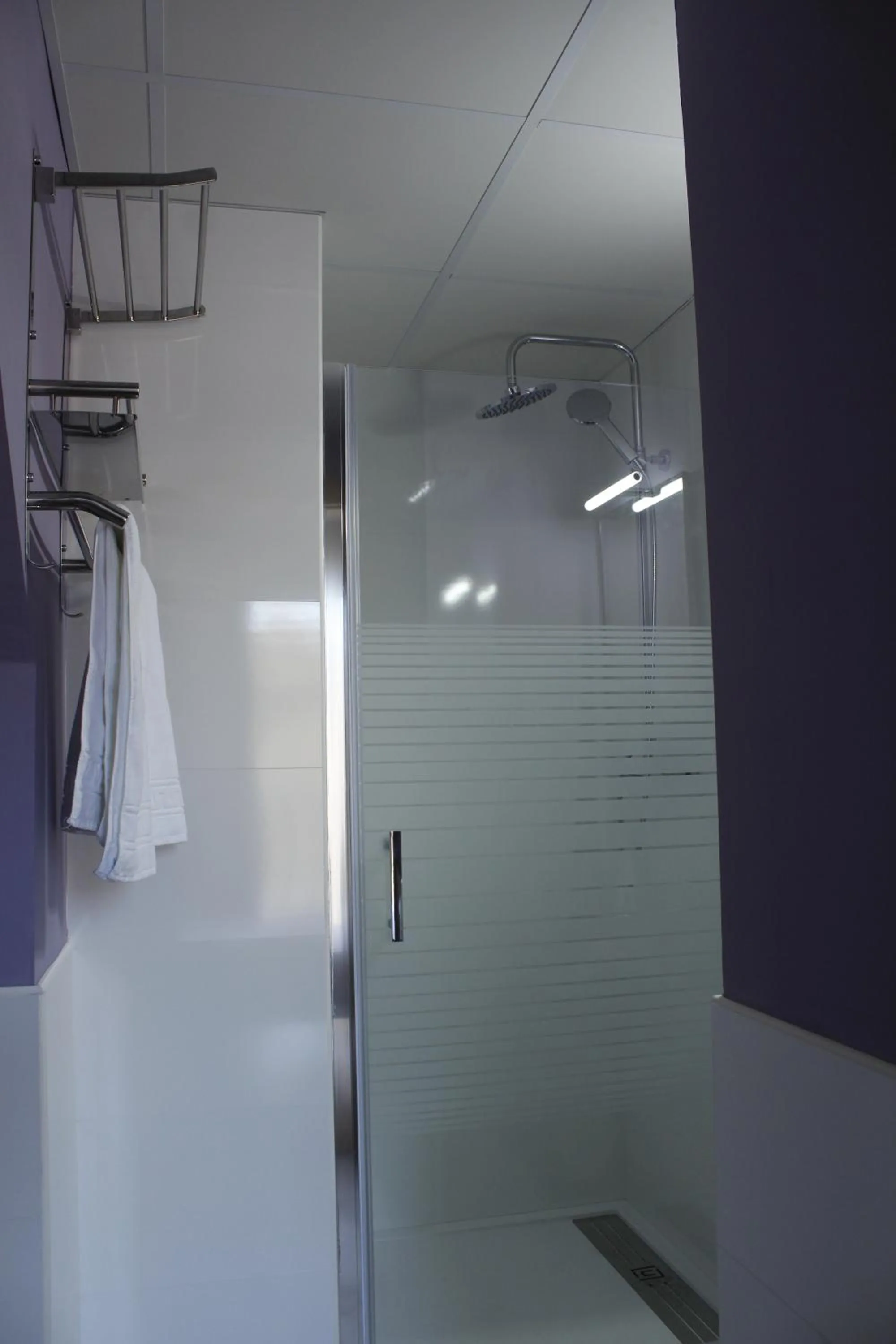 Bathroom in Hostal Universitat