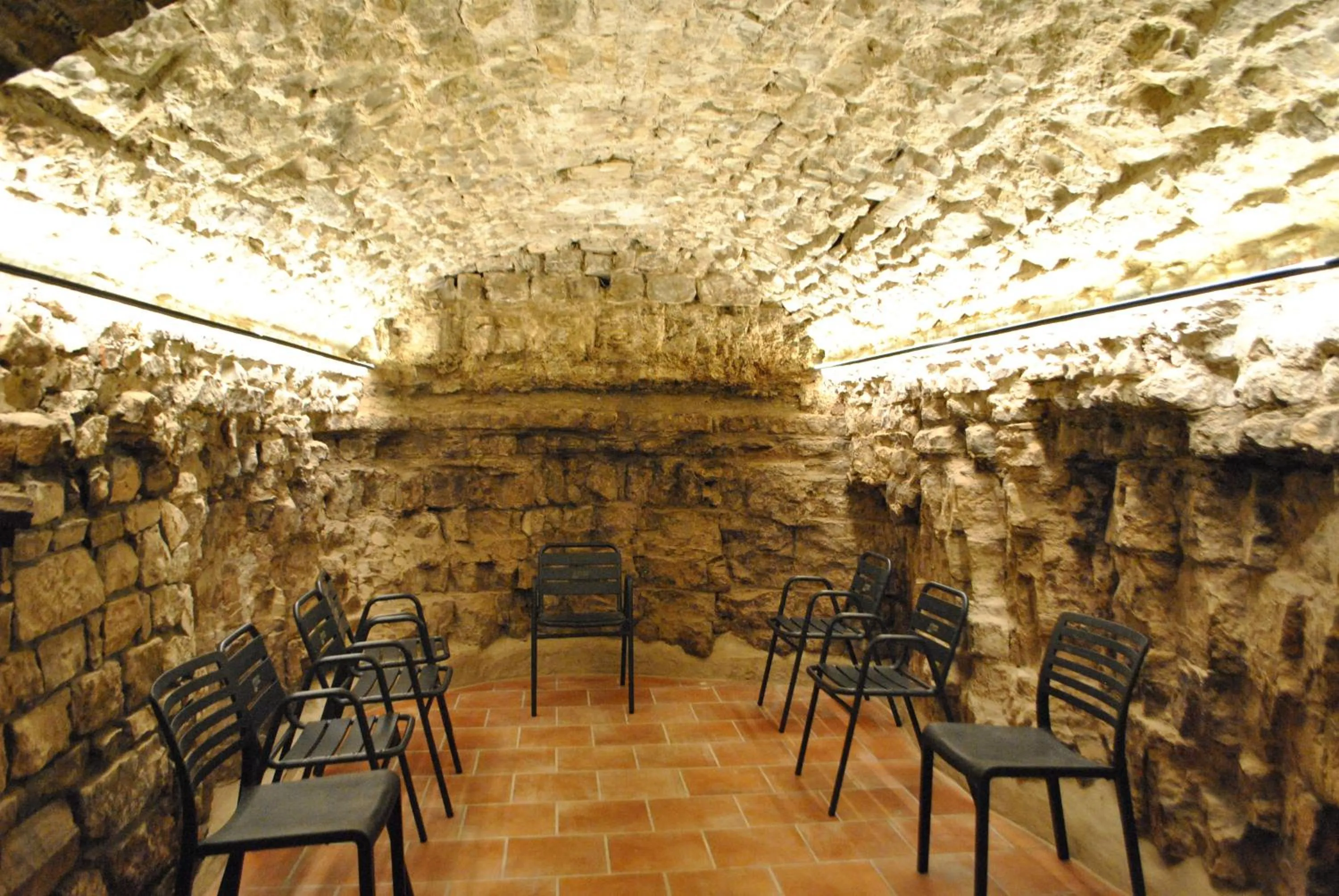 Area and facilities in Hostal Universitat