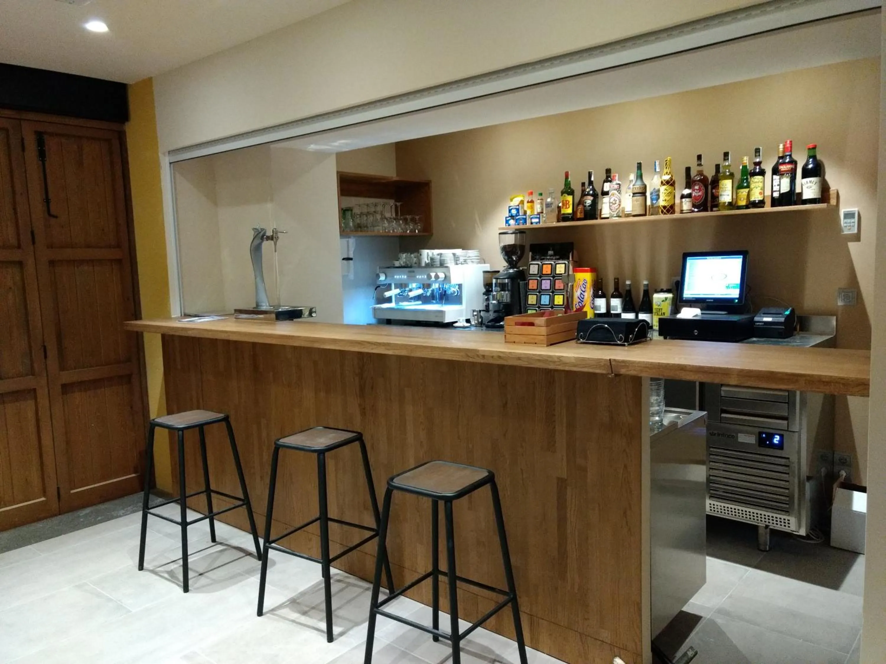 Lounge or bar in Hostal Universitat