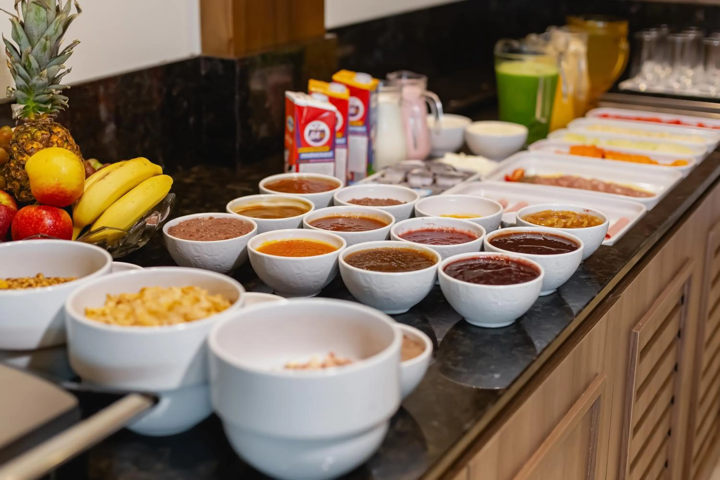 Breakfast in Hotel Jardins da Colina