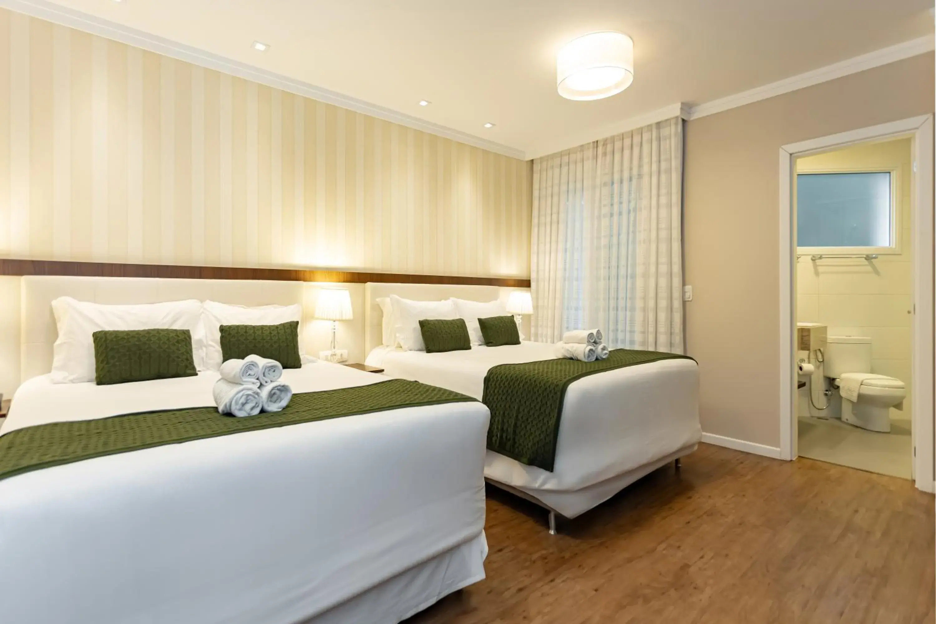 Family Room with Bath in Hotel Jardins da Colina Family Room with Bath in Hotel Jardins da Colina