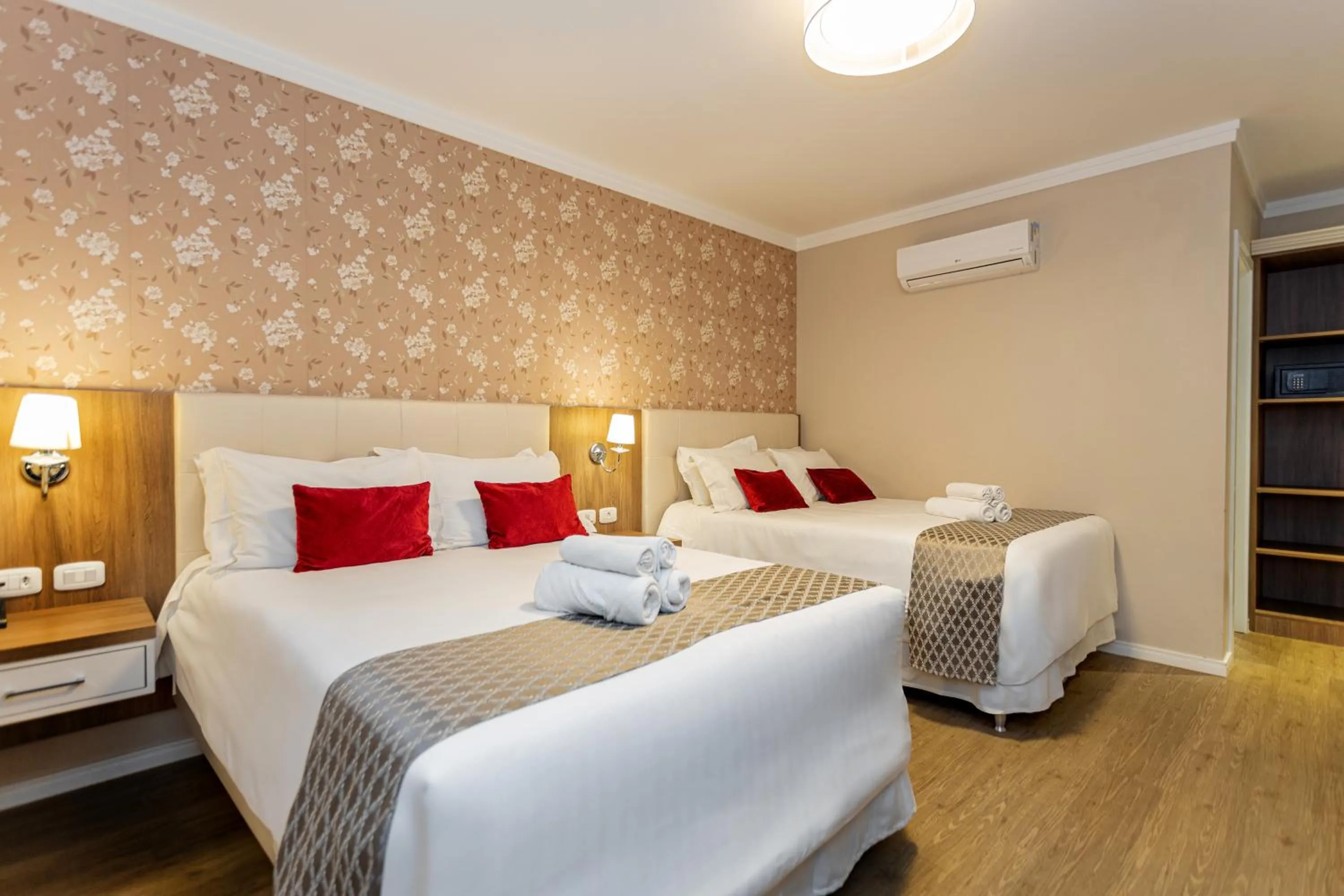 Bed in Hotel Jardins da Colina