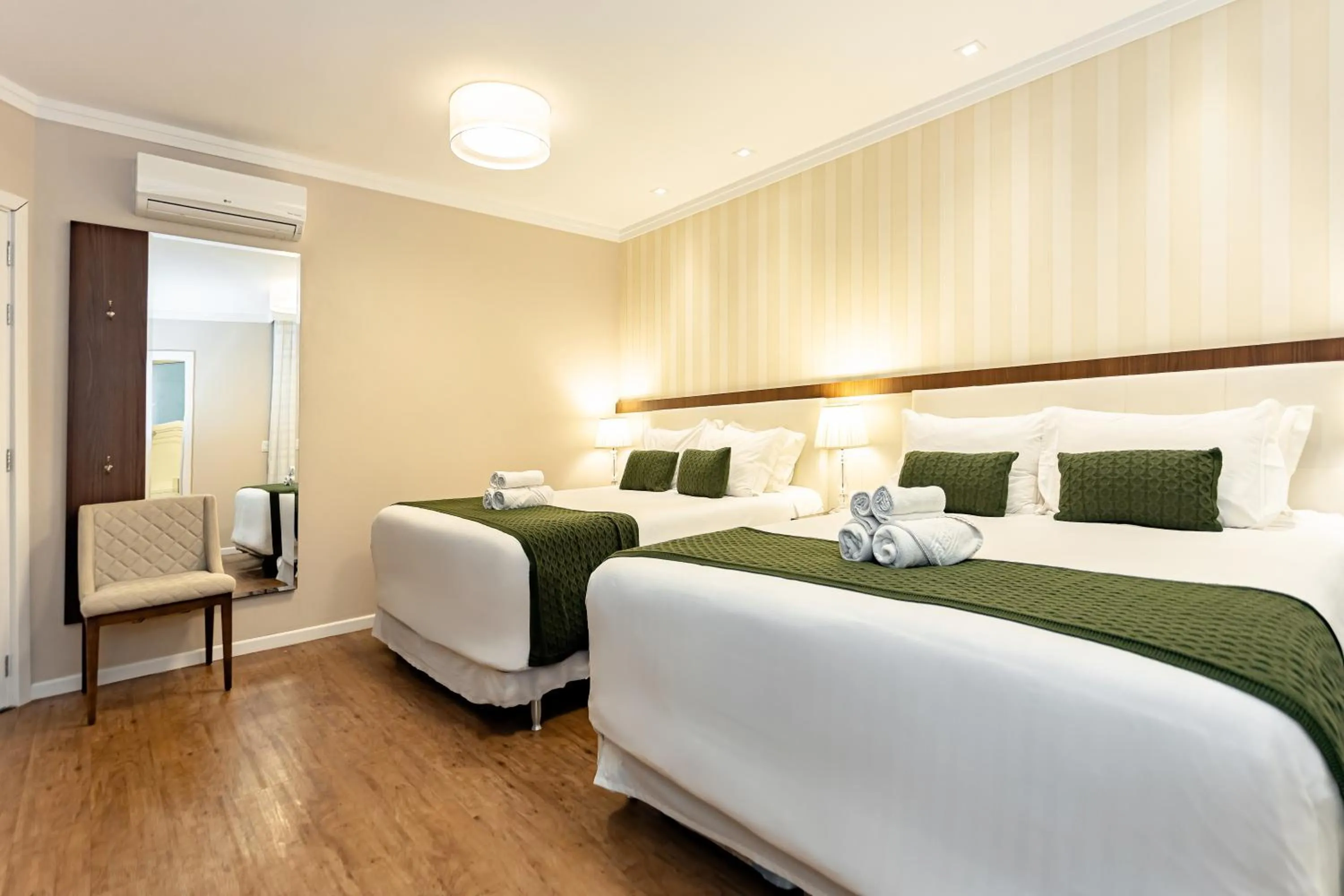 Bed in Hotel Jardins da Colina