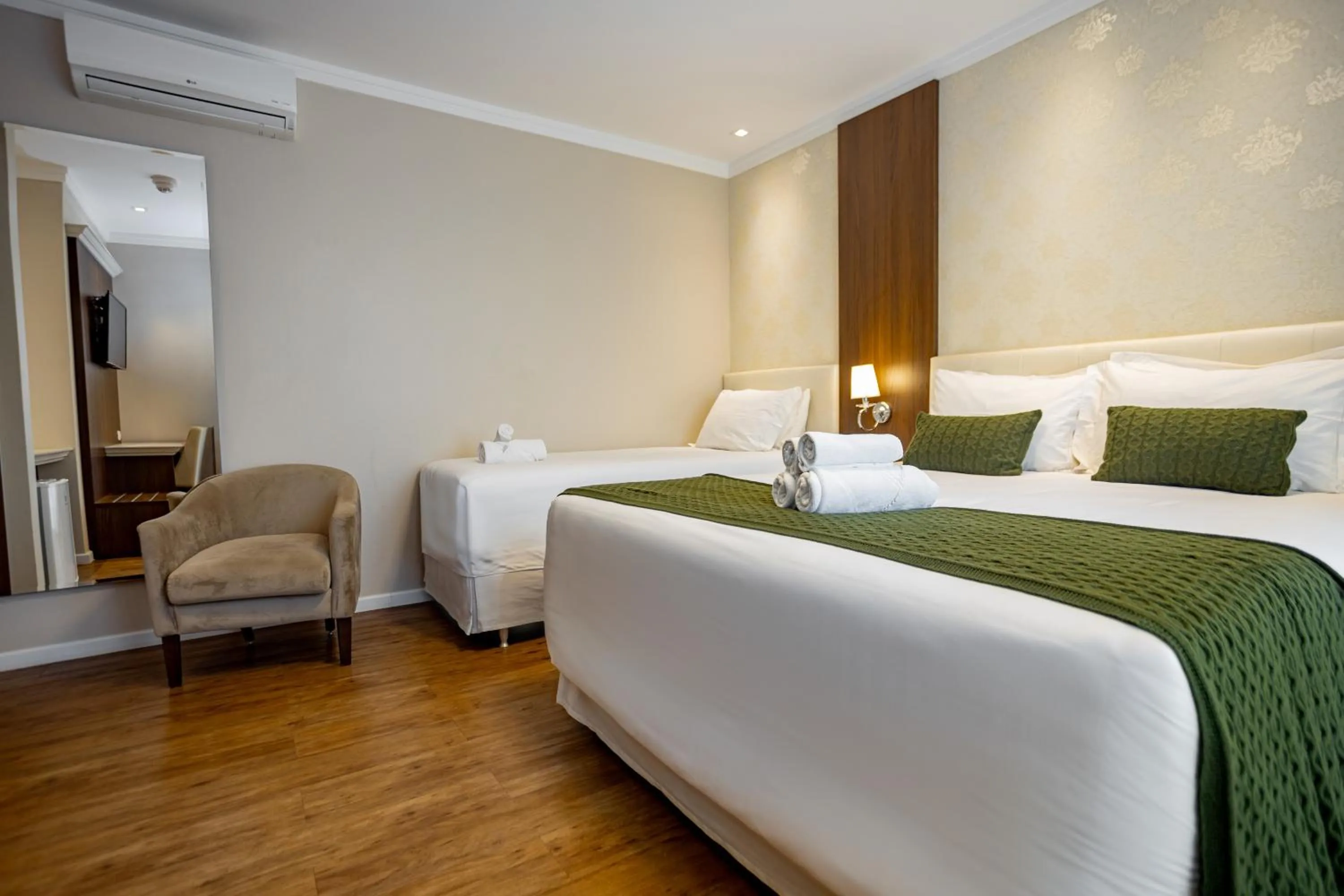 Bed in Hotel Jardins da Colina