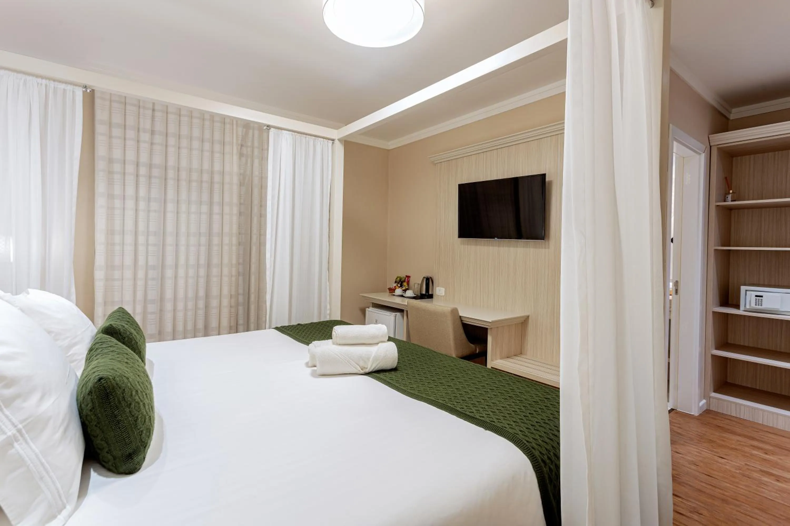 Bed in Hotel Jardins da Colina