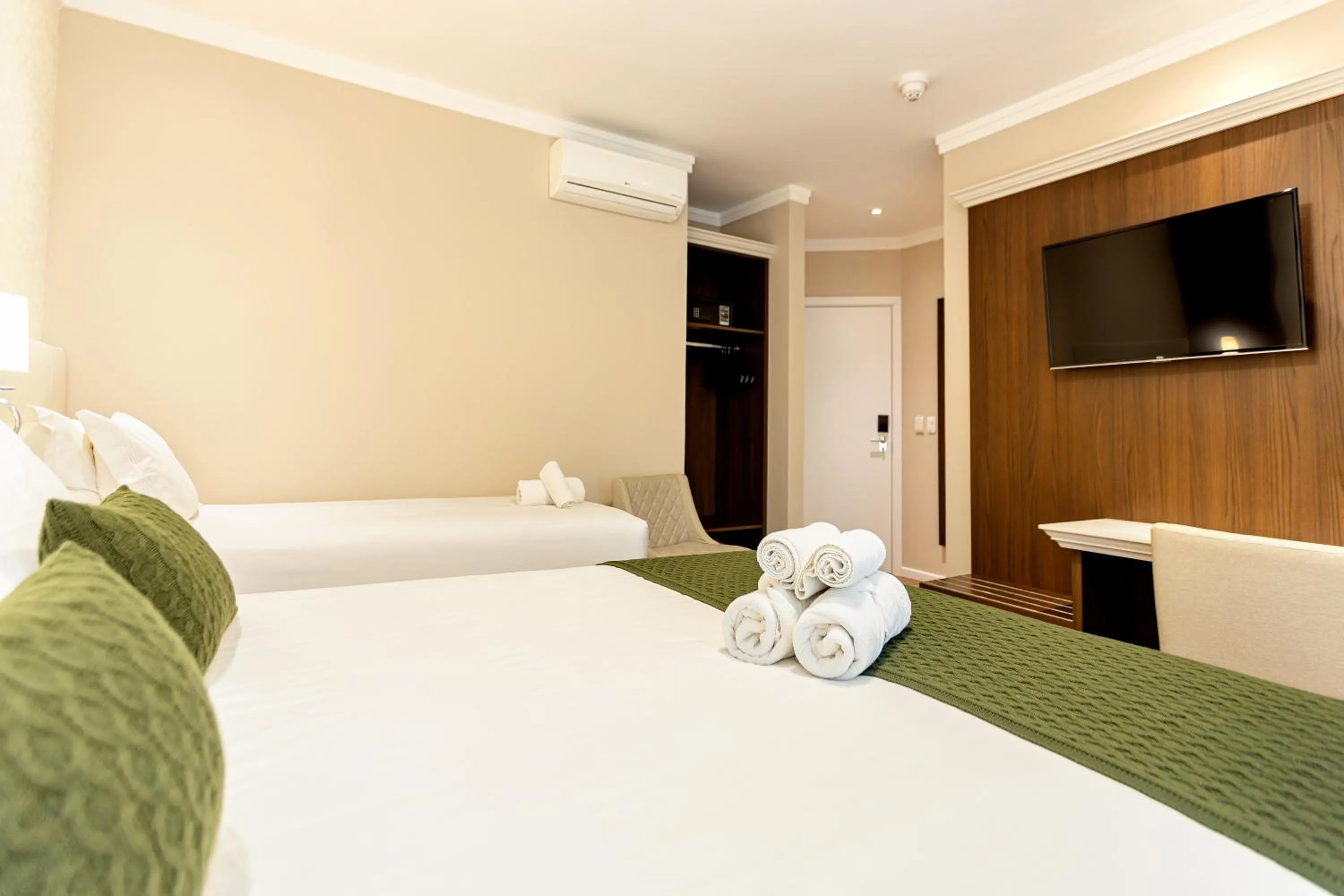 Bed in Hotel Jardins da Colina