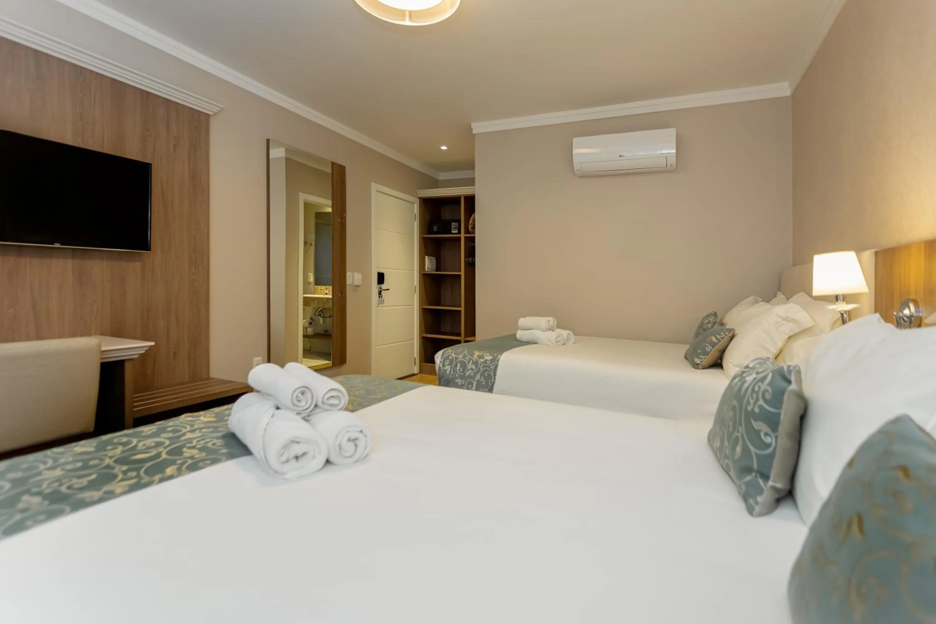 Bed in Hotel Jardins da Colina