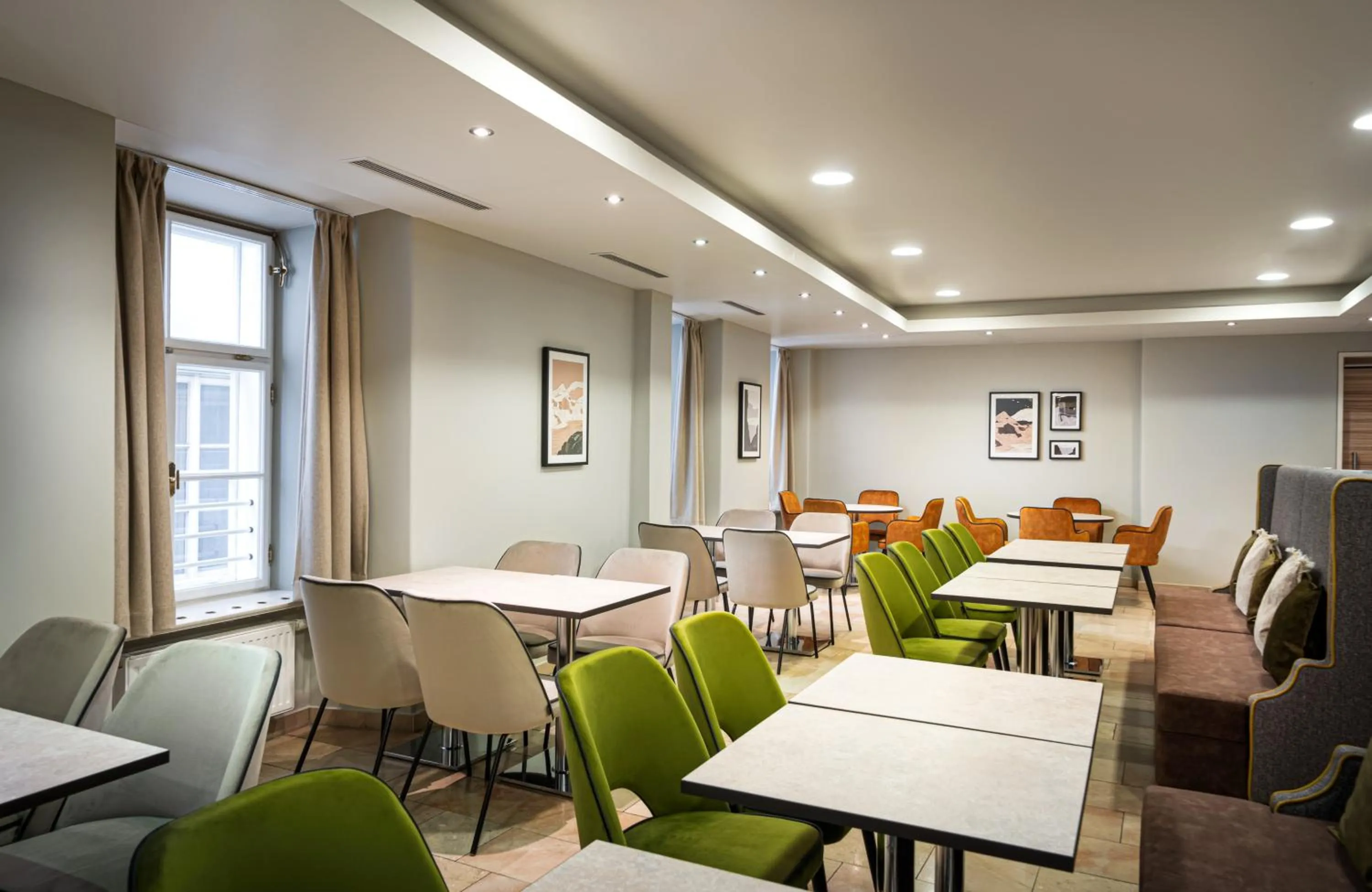 Restaurant/places to eat in Leonardo Boutique Hotel Salzburg Gablerbräu