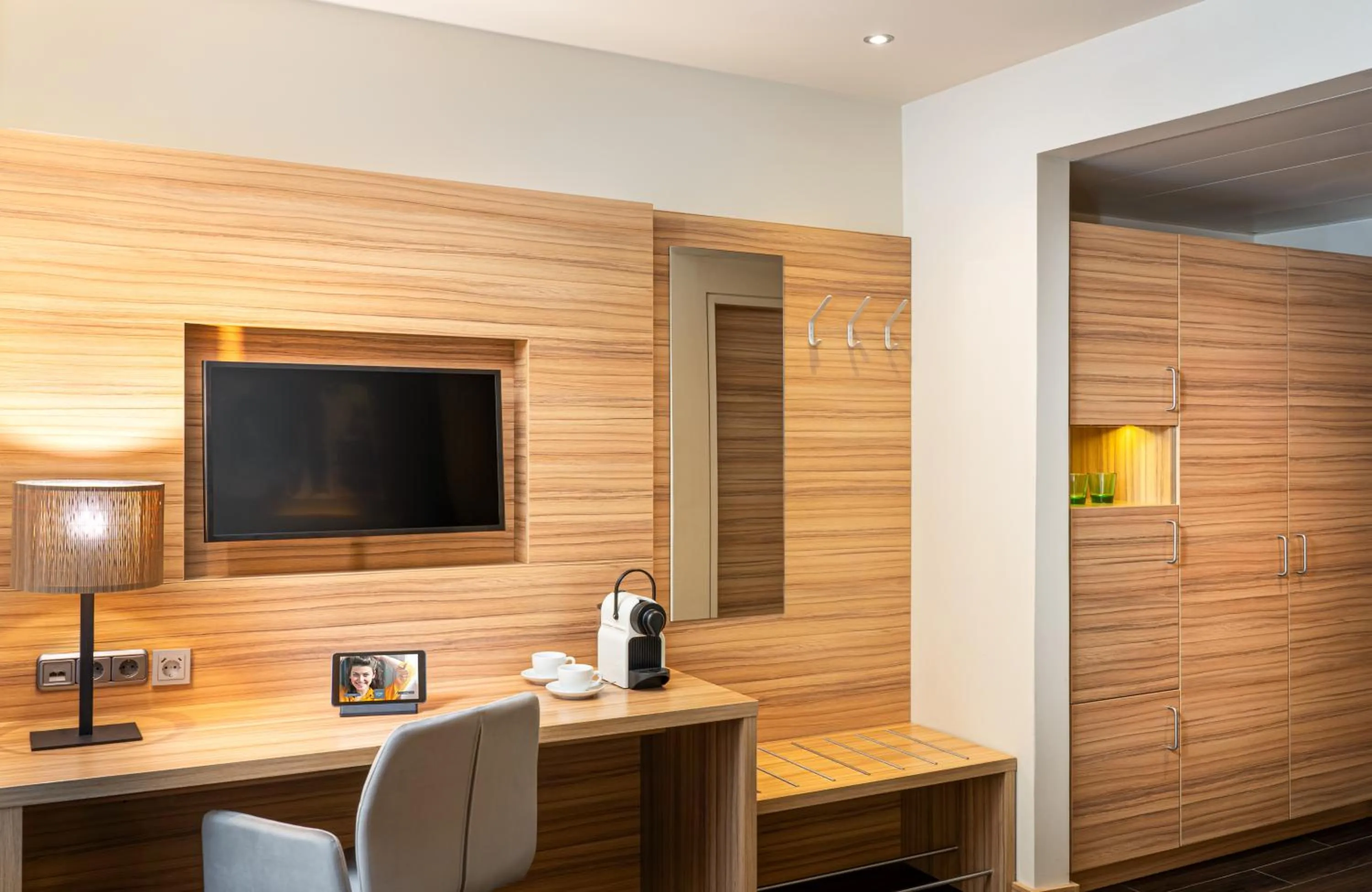 Coffee/tea facilities in Leonardo Boutique Hotel Salzburg Gablerbräu