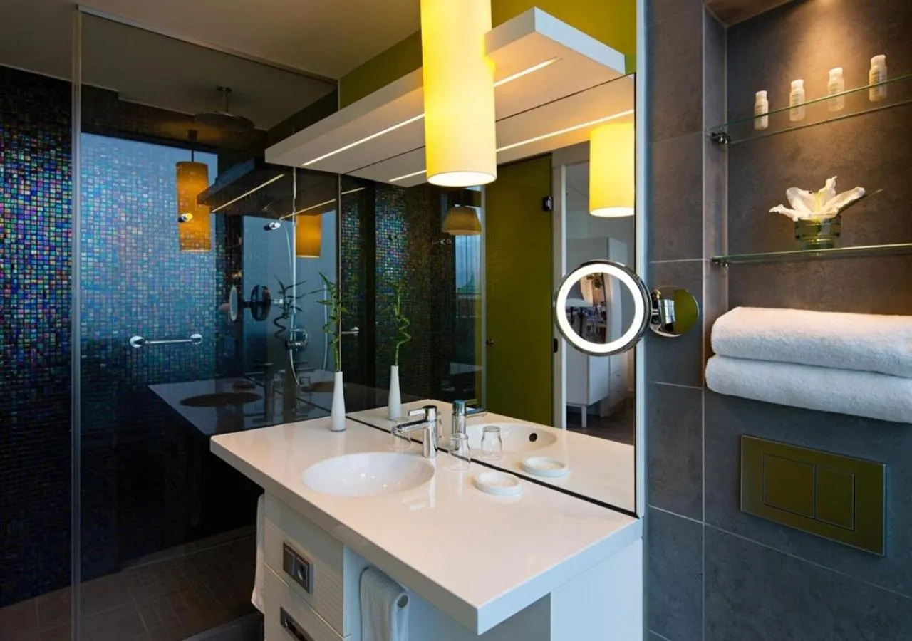 Bathroom in Hotel Indigo Berlin – Ku’damm by IHG