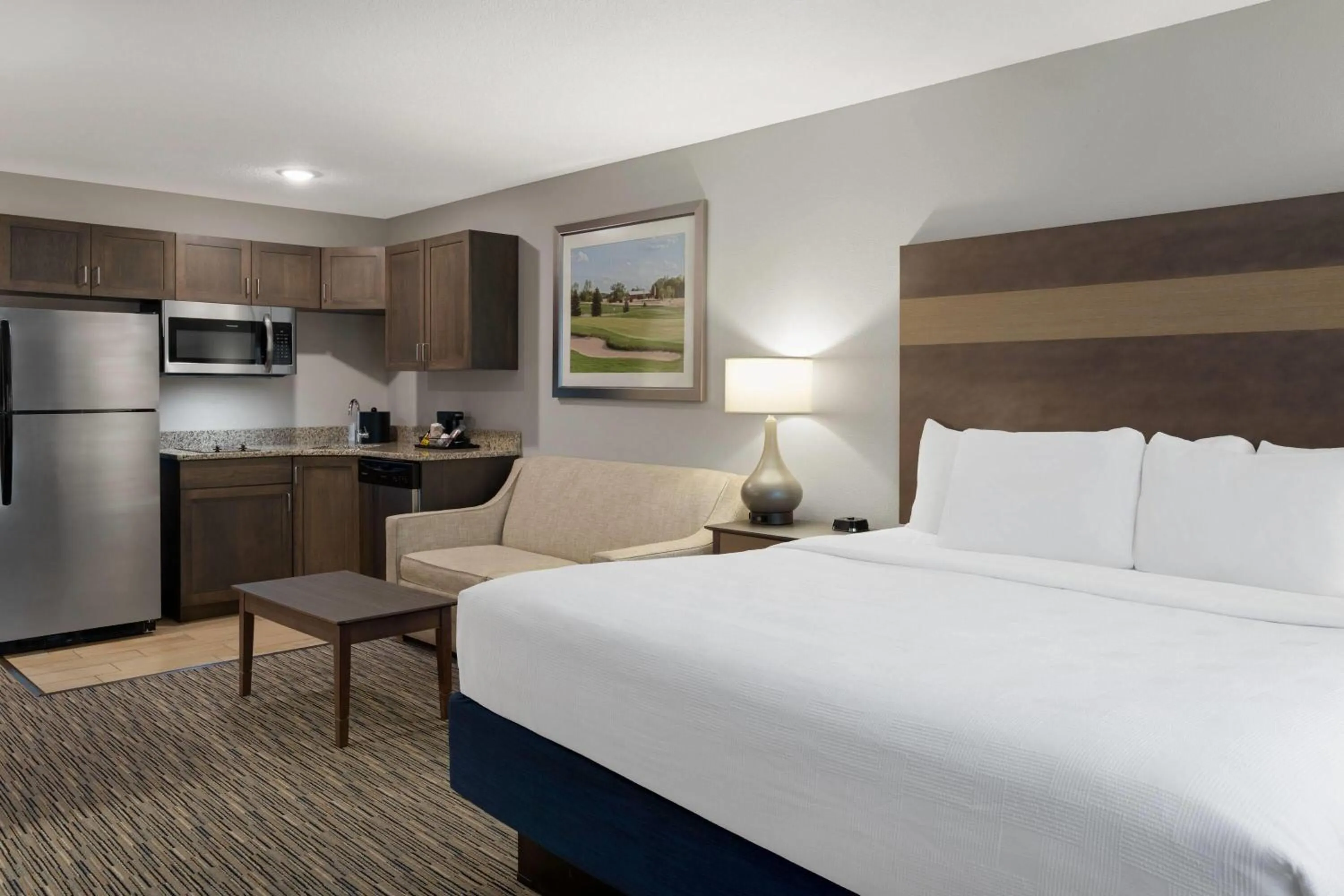 Photo of the whole room, Bed in Little Crow Resort & Conference, Trademark by Wyndham