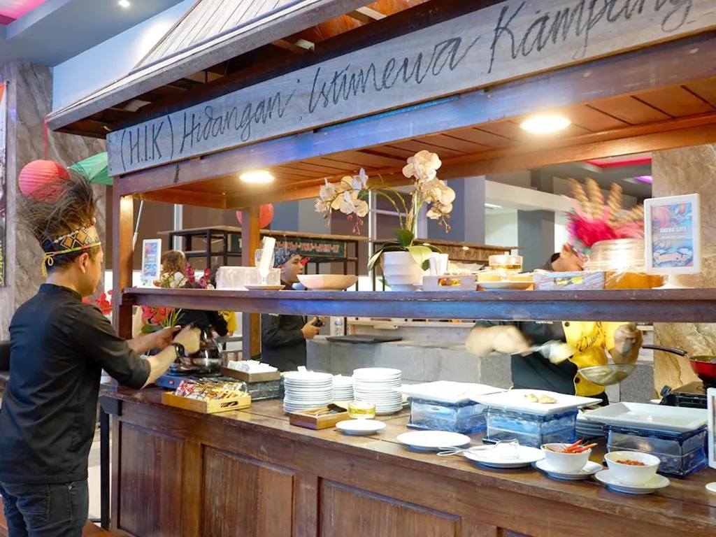 Restaurant/places to eat in Vega Prime Hotel & Convention