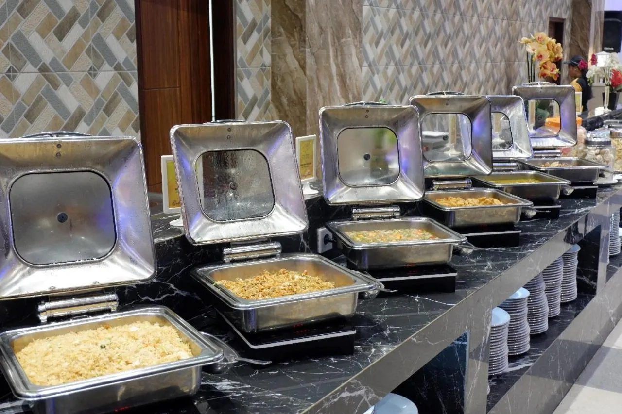 Food in Vega Prime Hotel & Convention