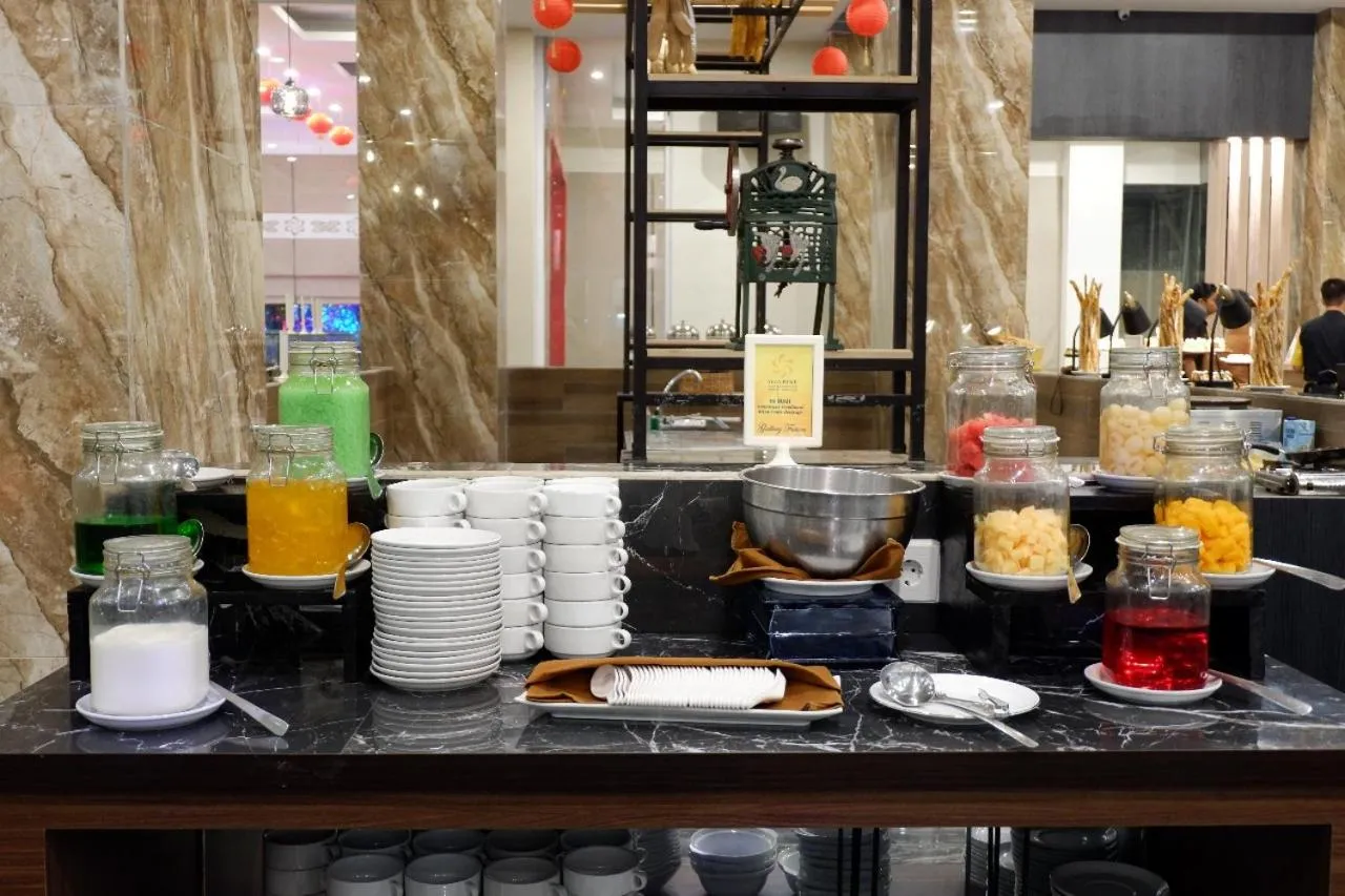 Food in Vega Prime Hotel & Convention