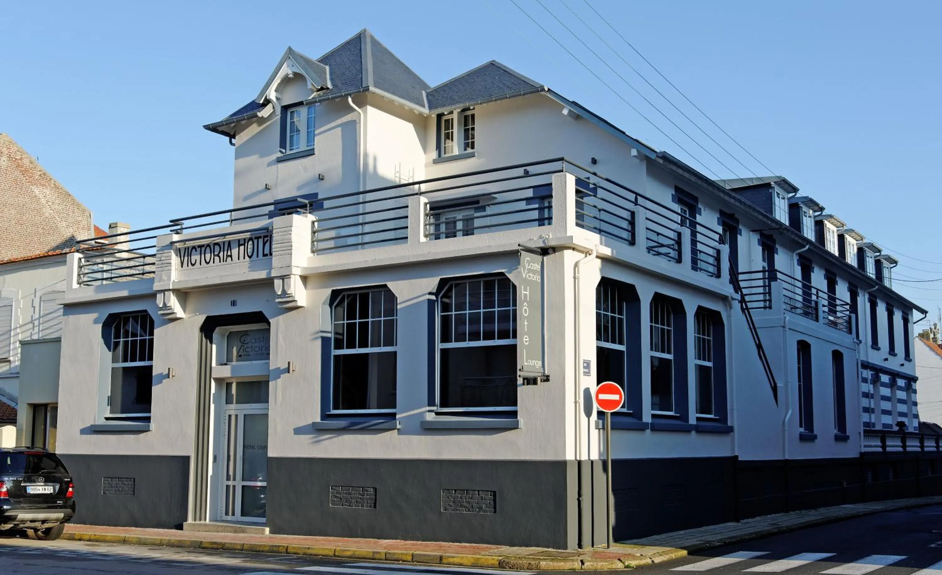 Facade/entrance in Castel Victoria