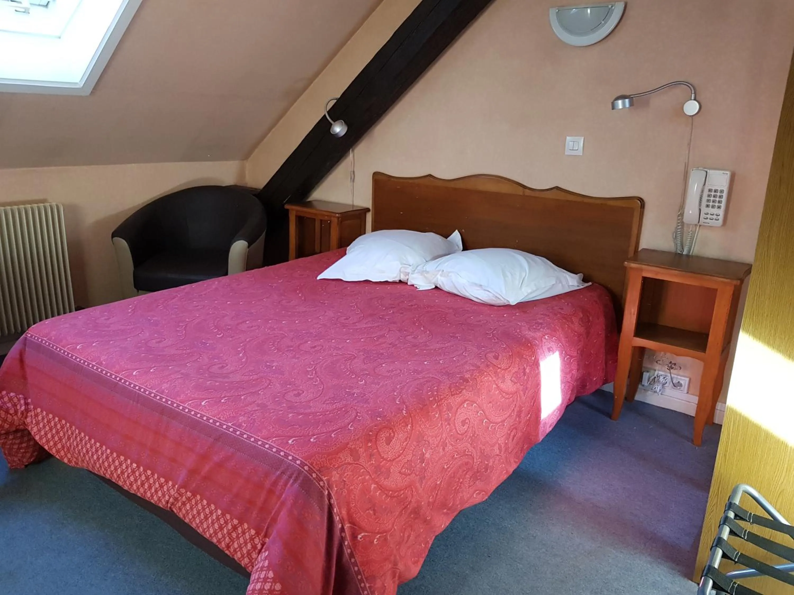 Photo of the whole room, Bed in La Bonne Franquette