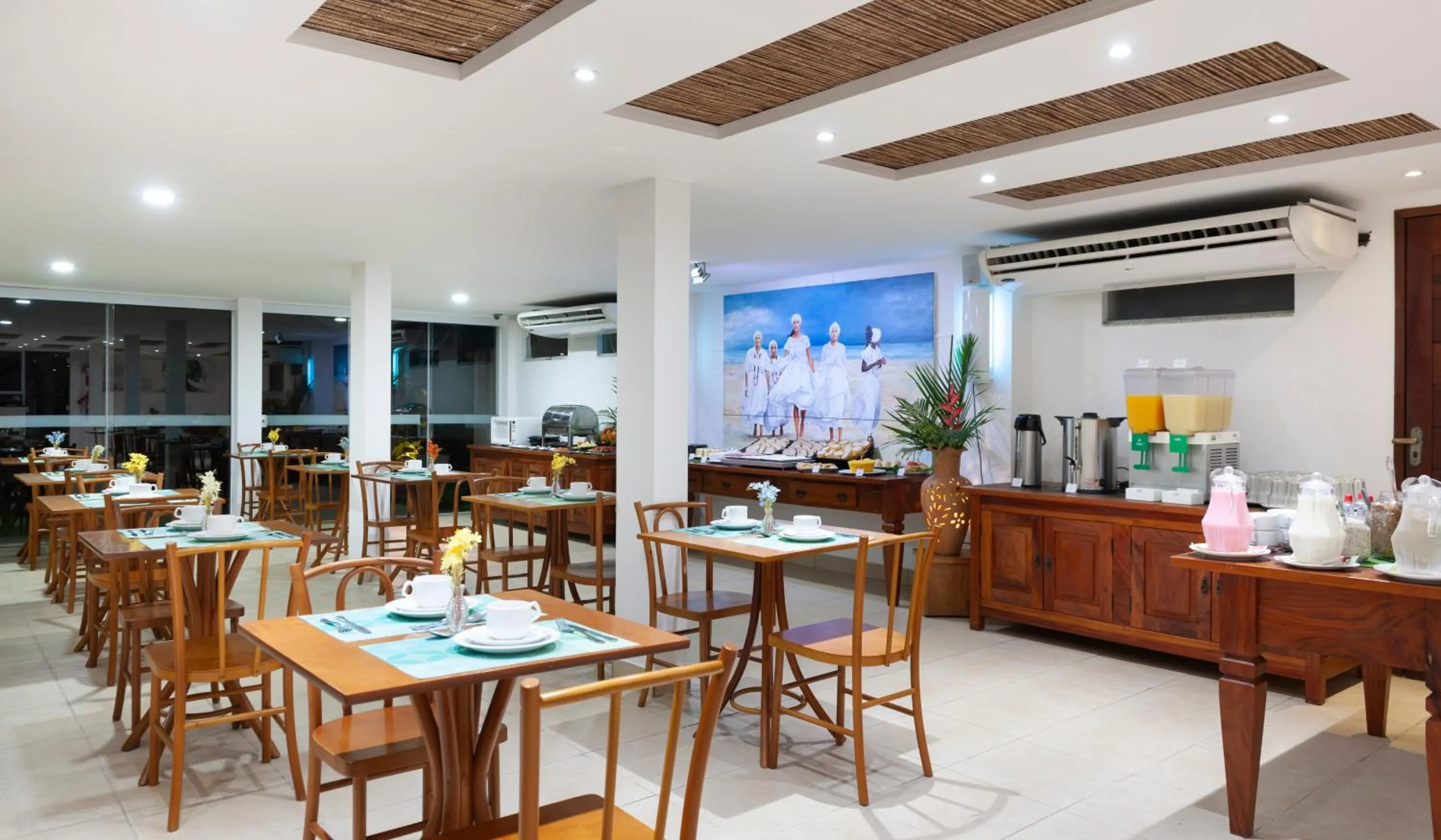 Breakfast in Pousada Bahia 10