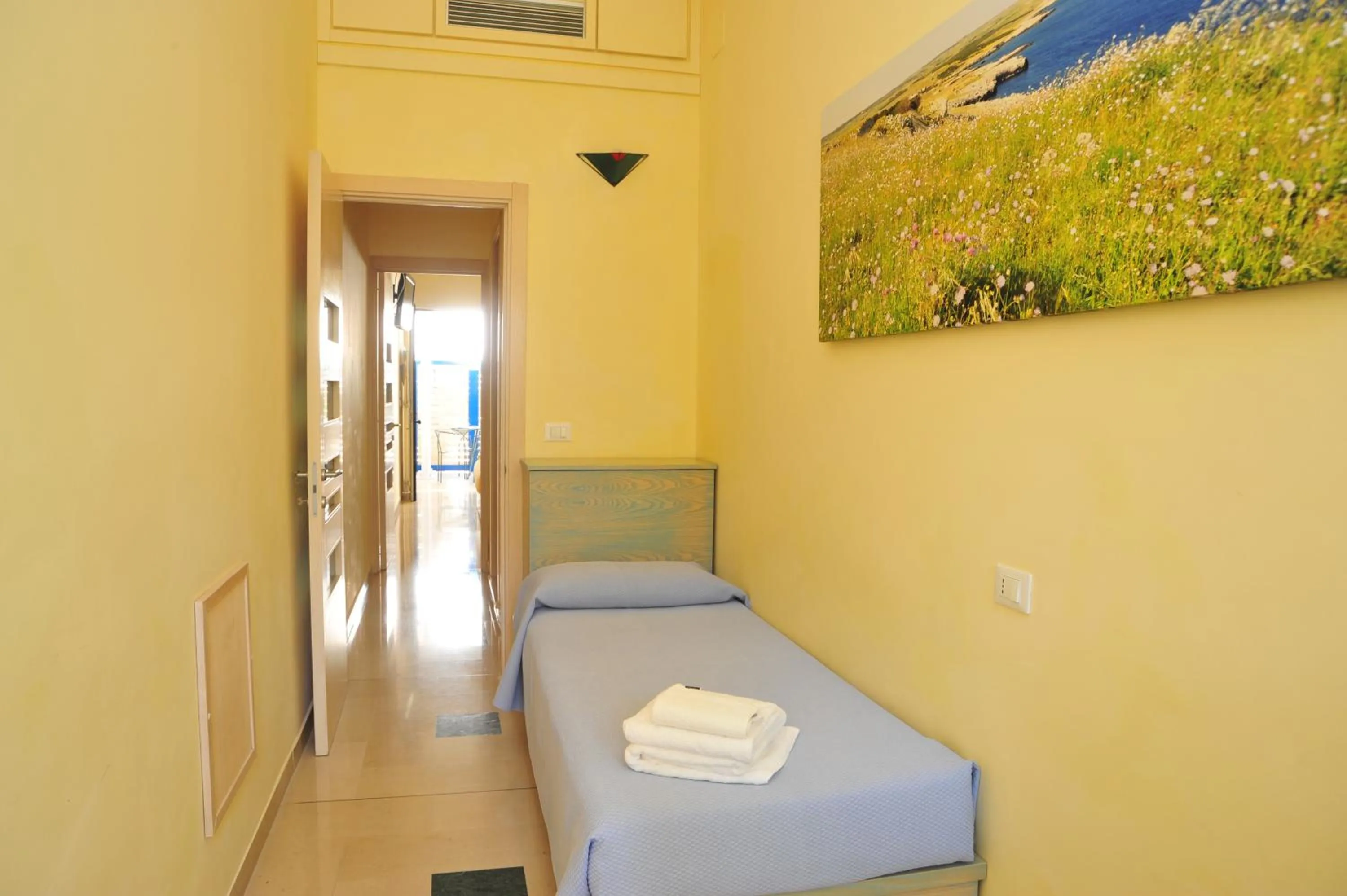 Bed in Cala Dei Normanni - Camere sul Lungomare