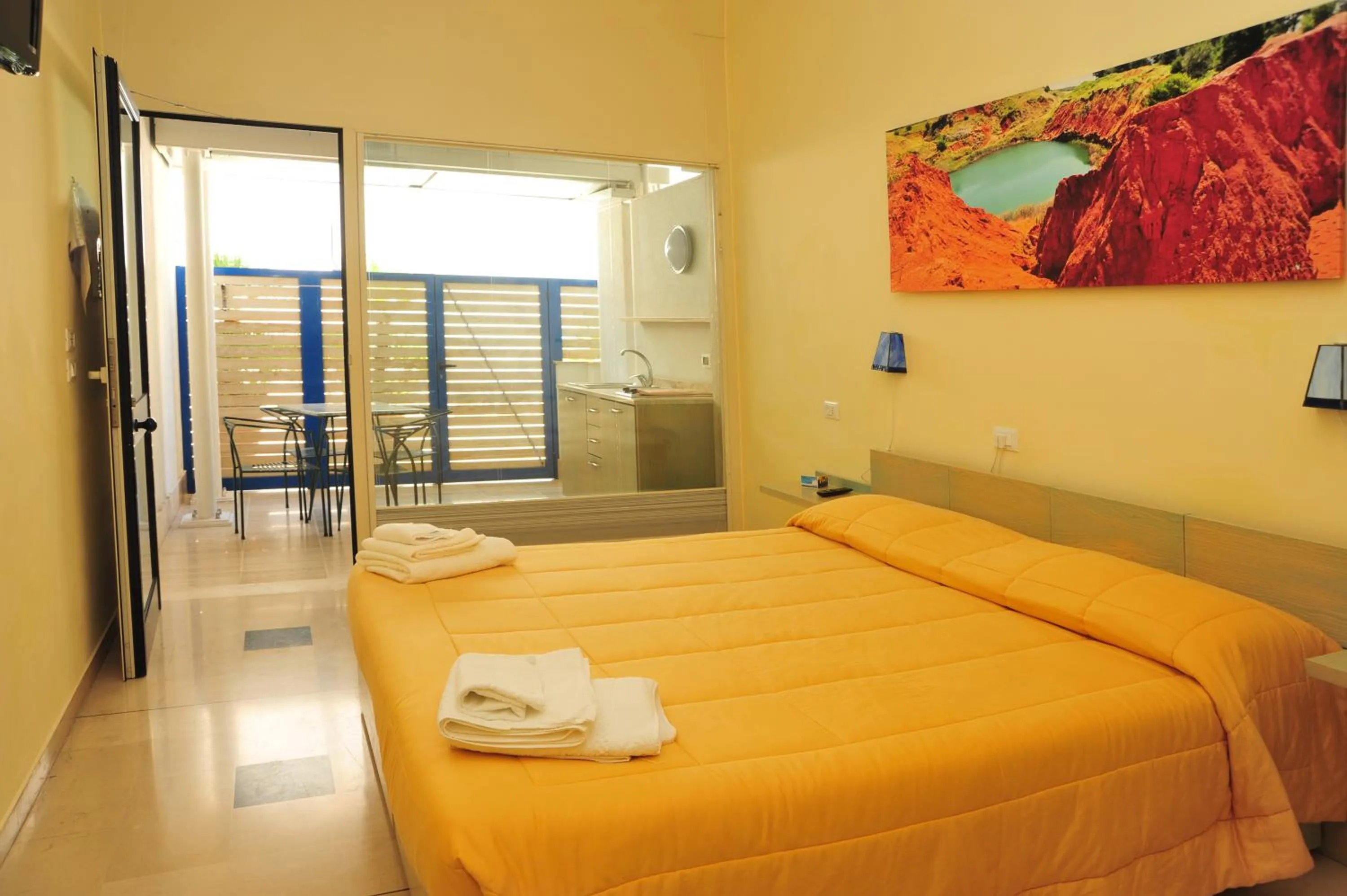 Bed in Cala Dei Normanni - Camere sul Lungomare