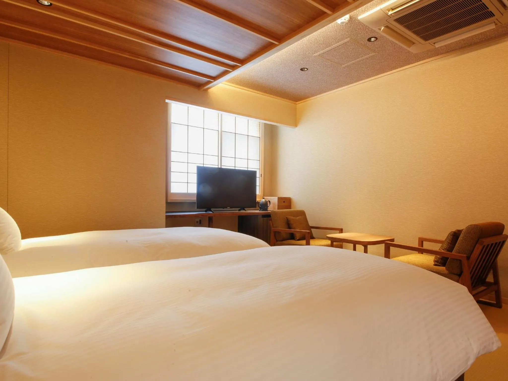 Photo of the whole room, Bed in Minato Koyado Awajishima