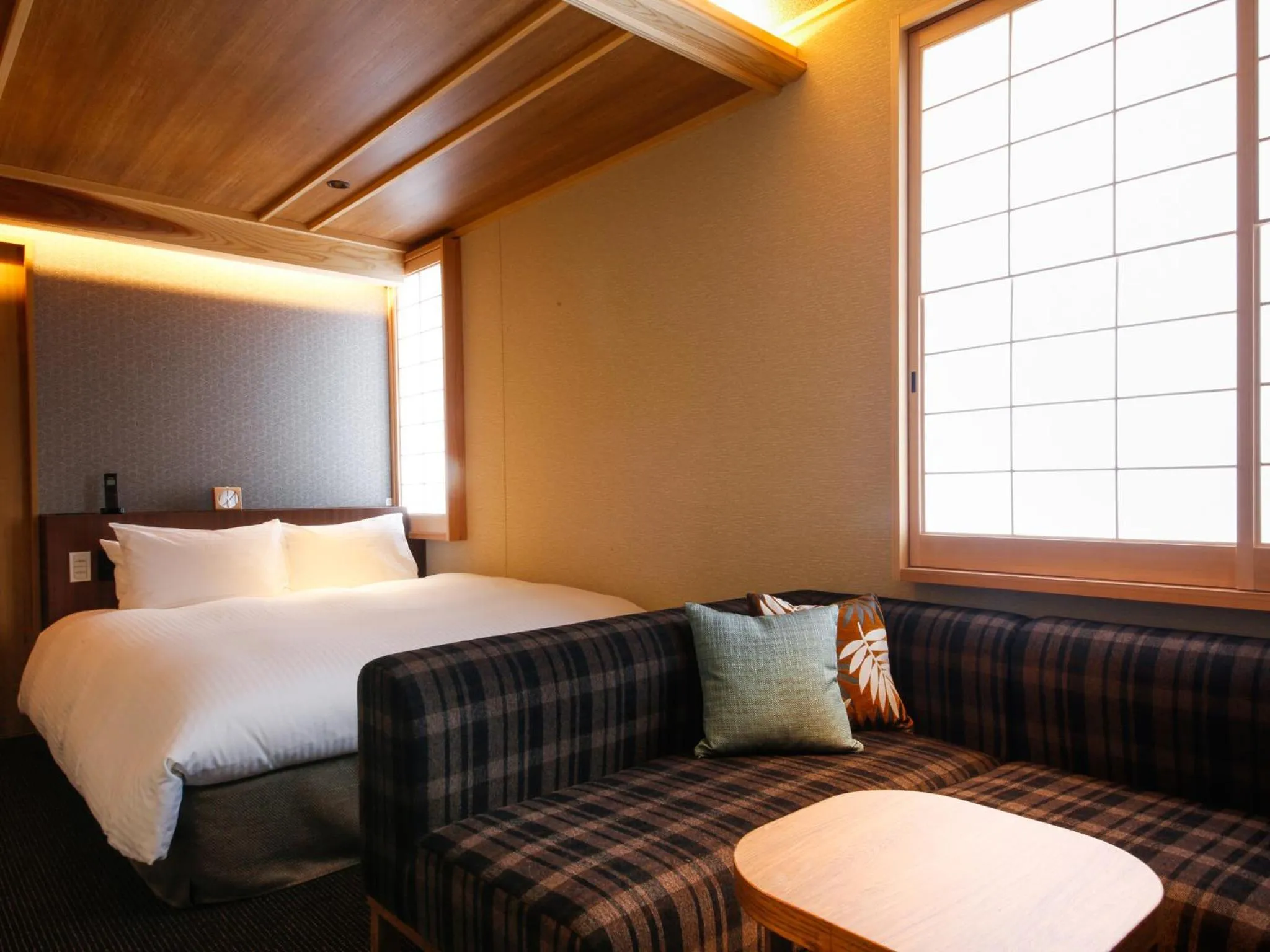 Photo of the whole room, Bed in Minato Koyado Awajishima