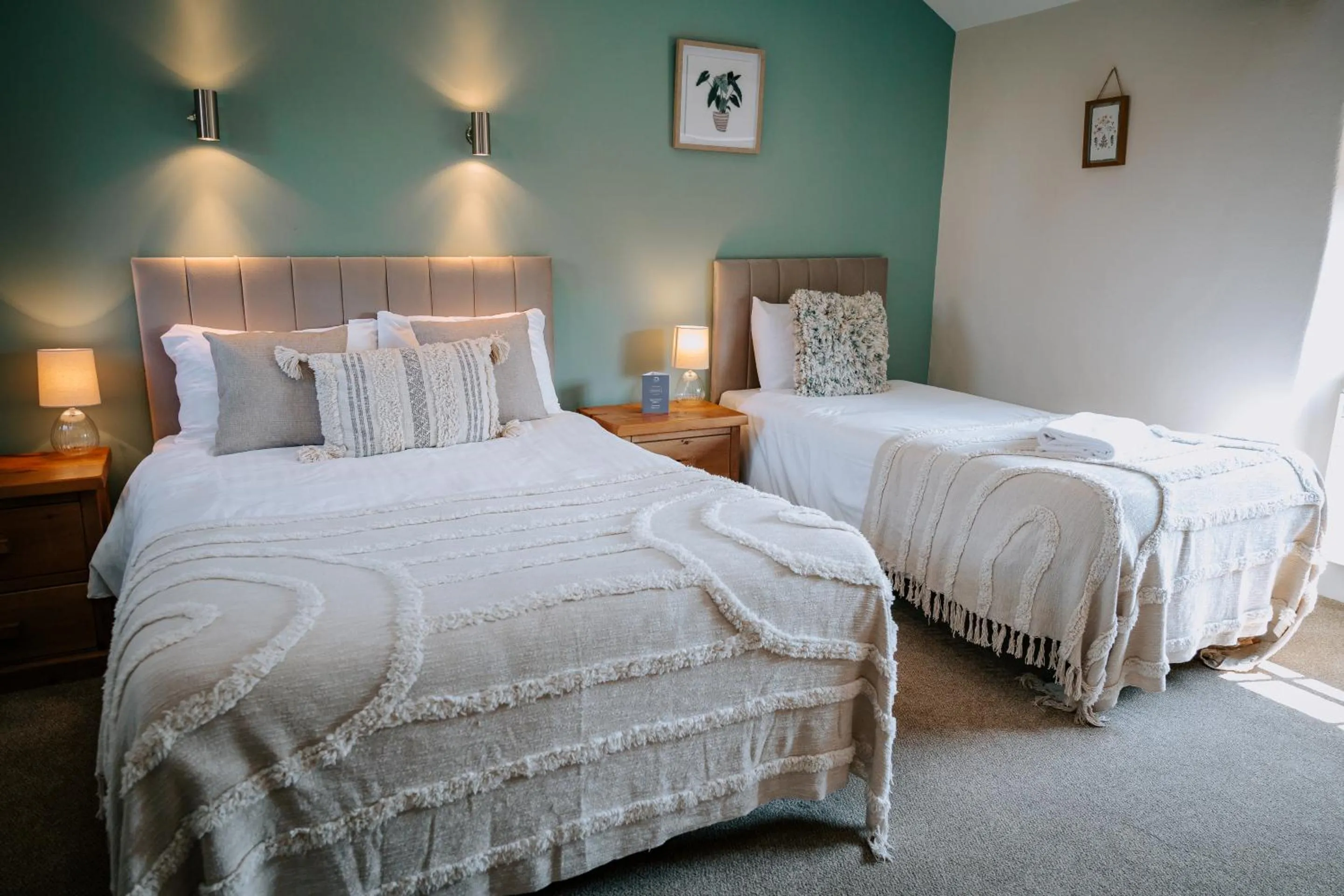 Bedroom, Bed in The Granary at Fawsley