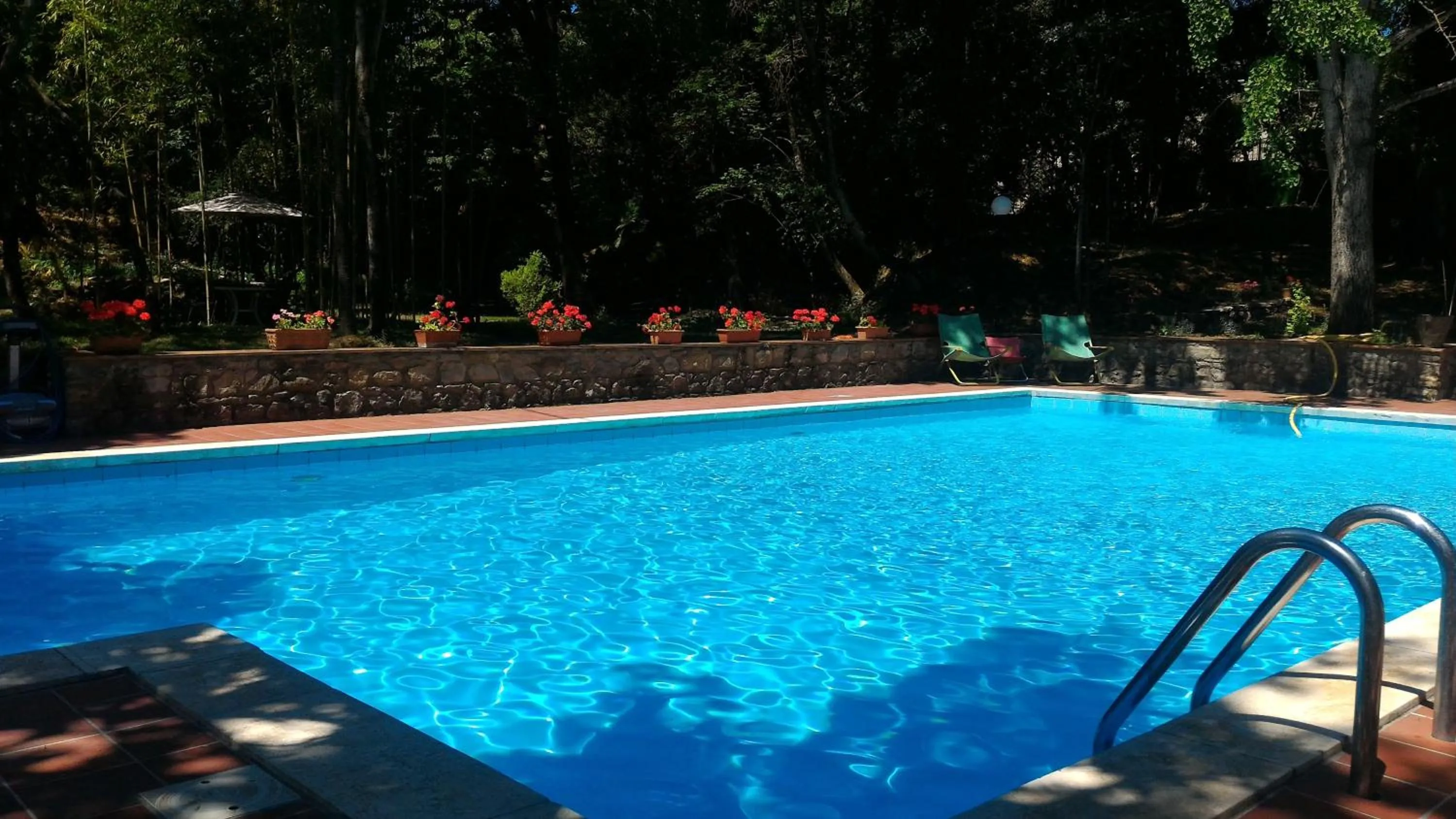 Pool view in Villa La Nussa
