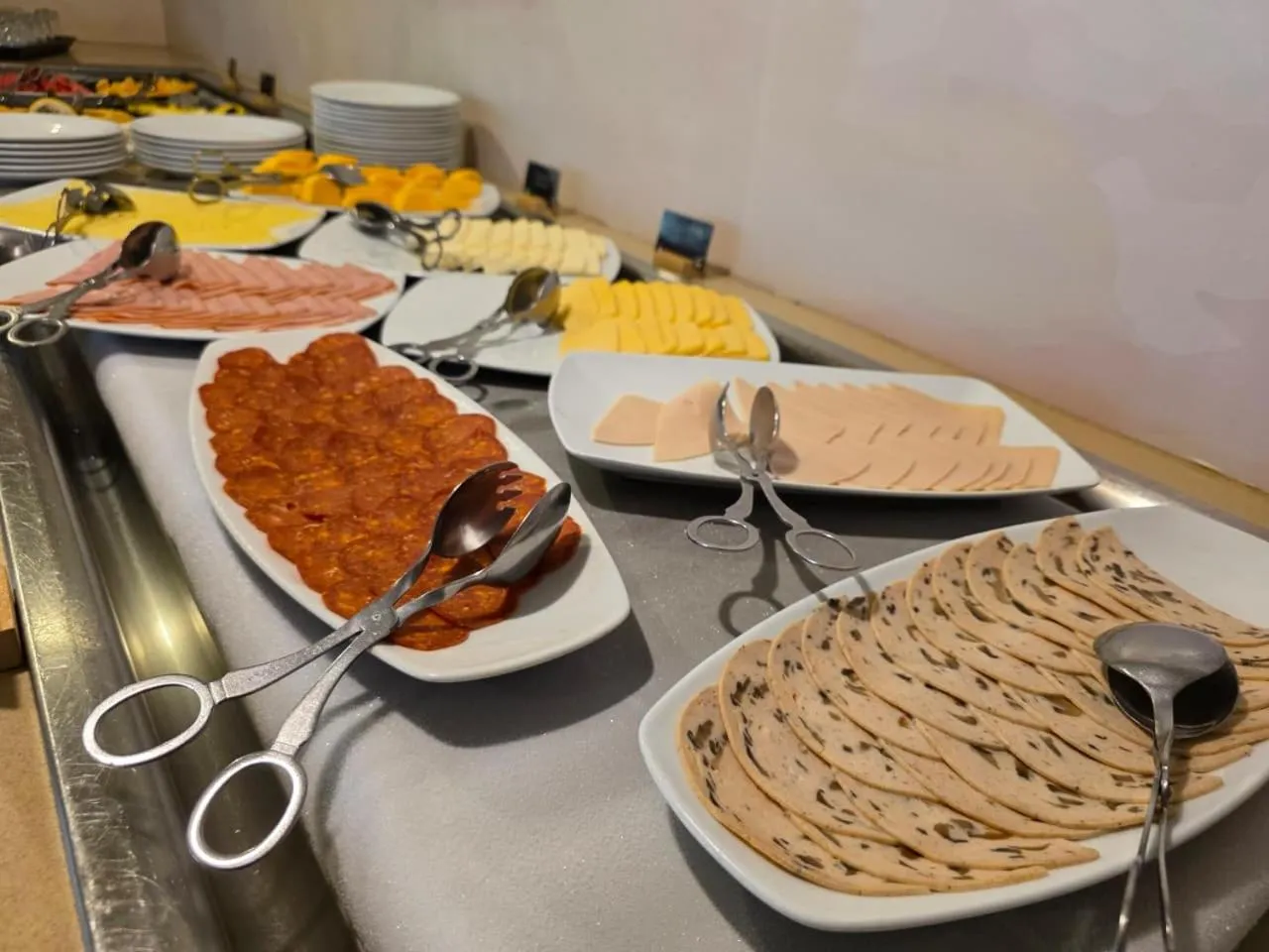 Buffet breakfast in Novotel Bogota Parque 93