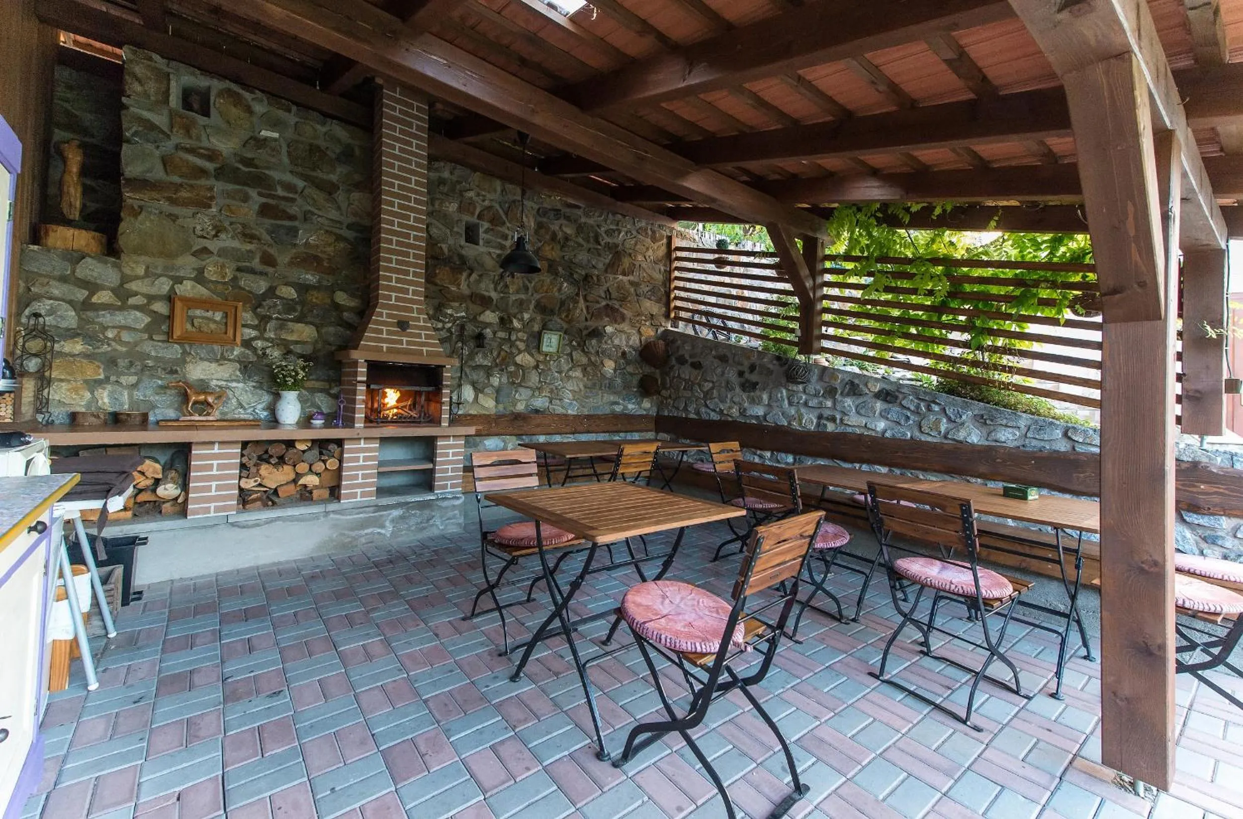 Communal lounge/ TV room in Pension Fialka