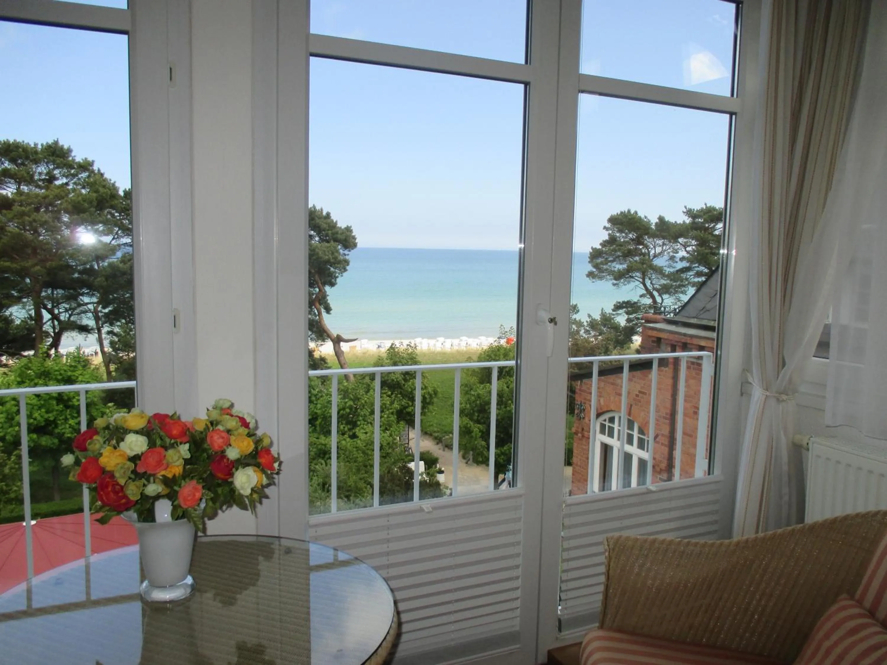 Sea view in FeWo direkt am Strand mit Meerblick und Südbalkon, Villa Freia 27, Binz