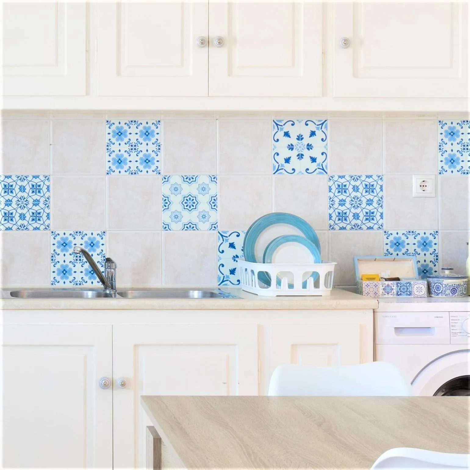 Kitchen or kitchenette in Sugar Blue