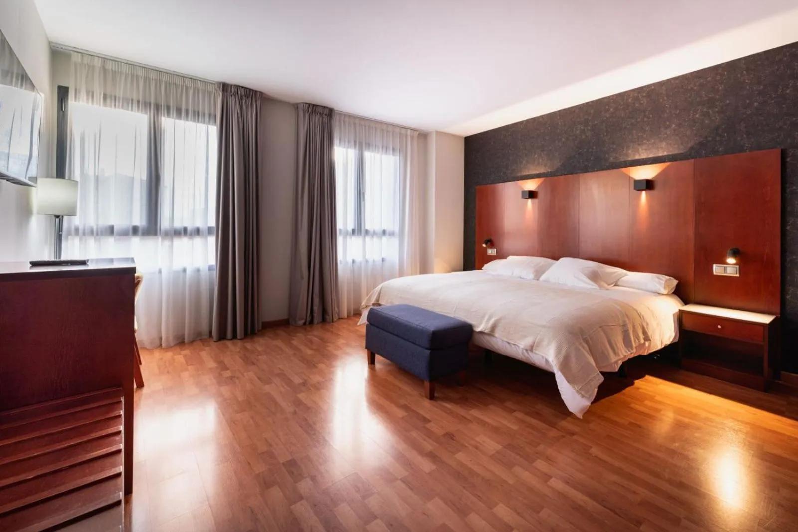 Bed in Hotel Doña Urraca