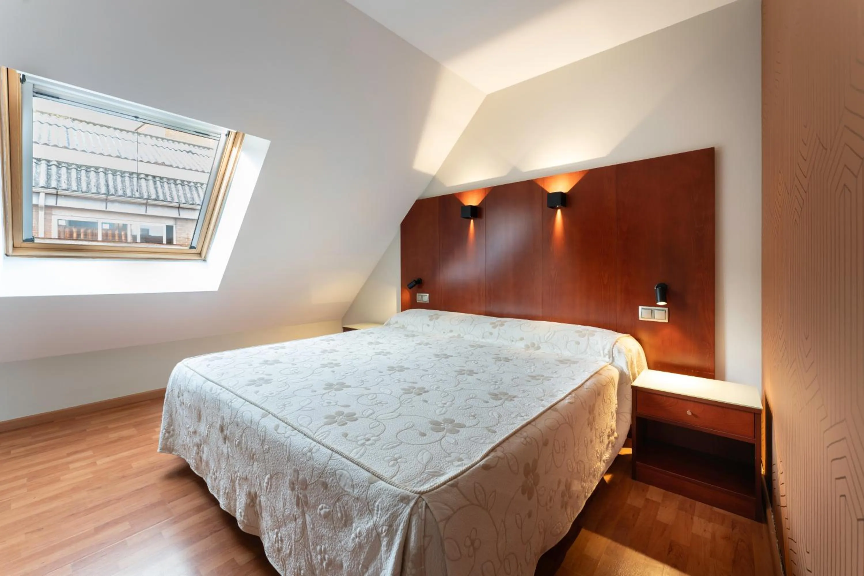 Bed in Hotel Doña Urraca