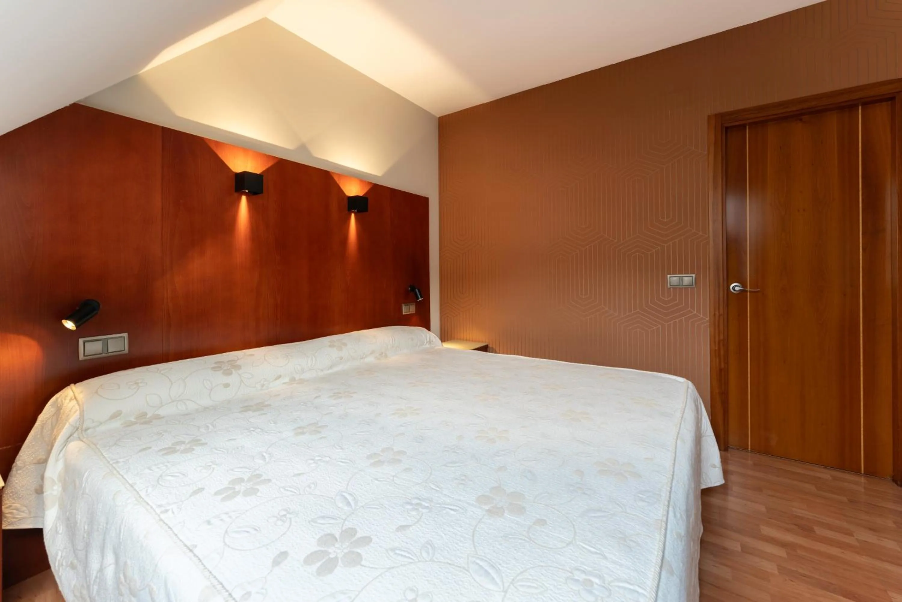 Bed in Hotel Doña Urraca