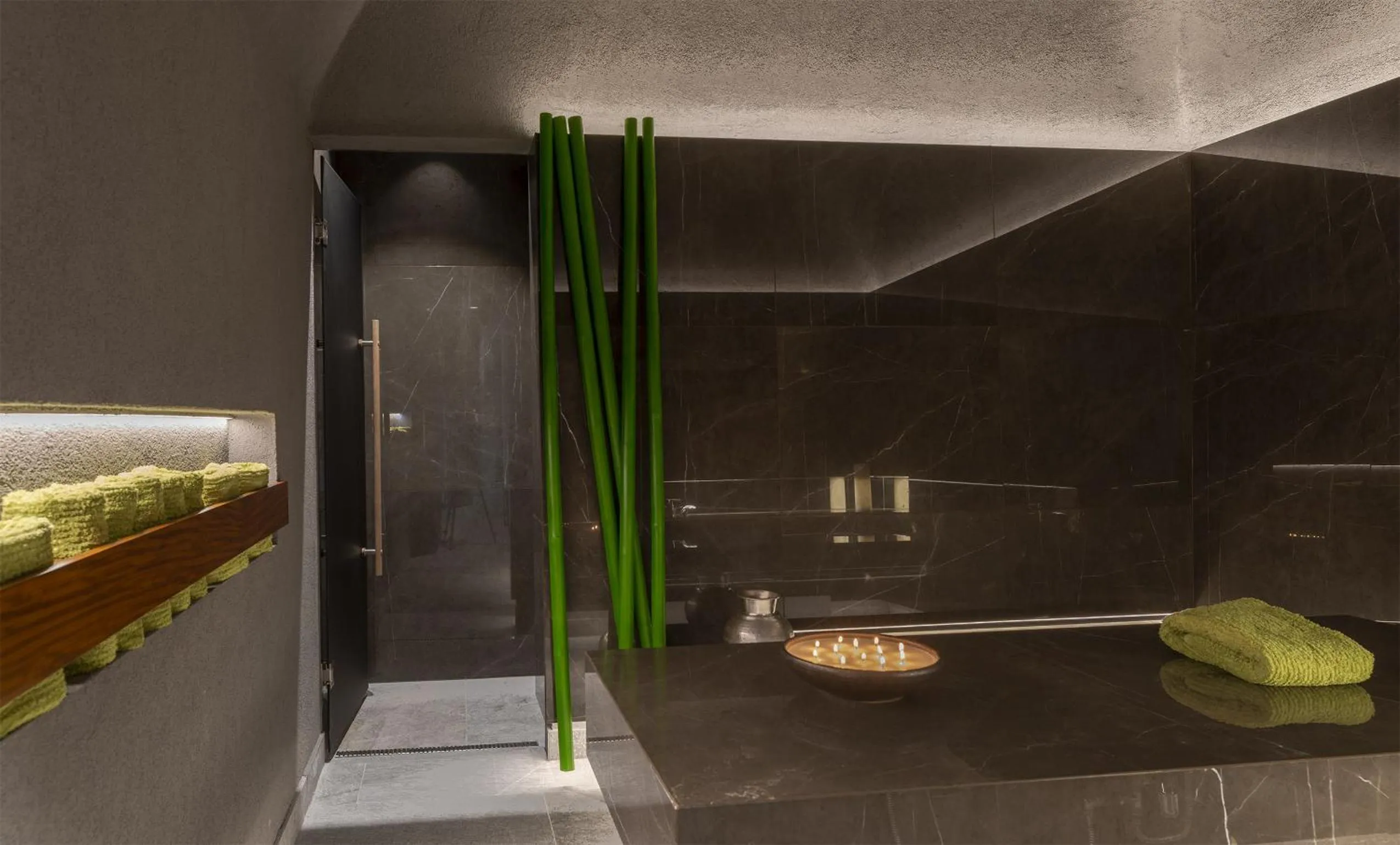 Swimming pool in Boutique Hotel Corso