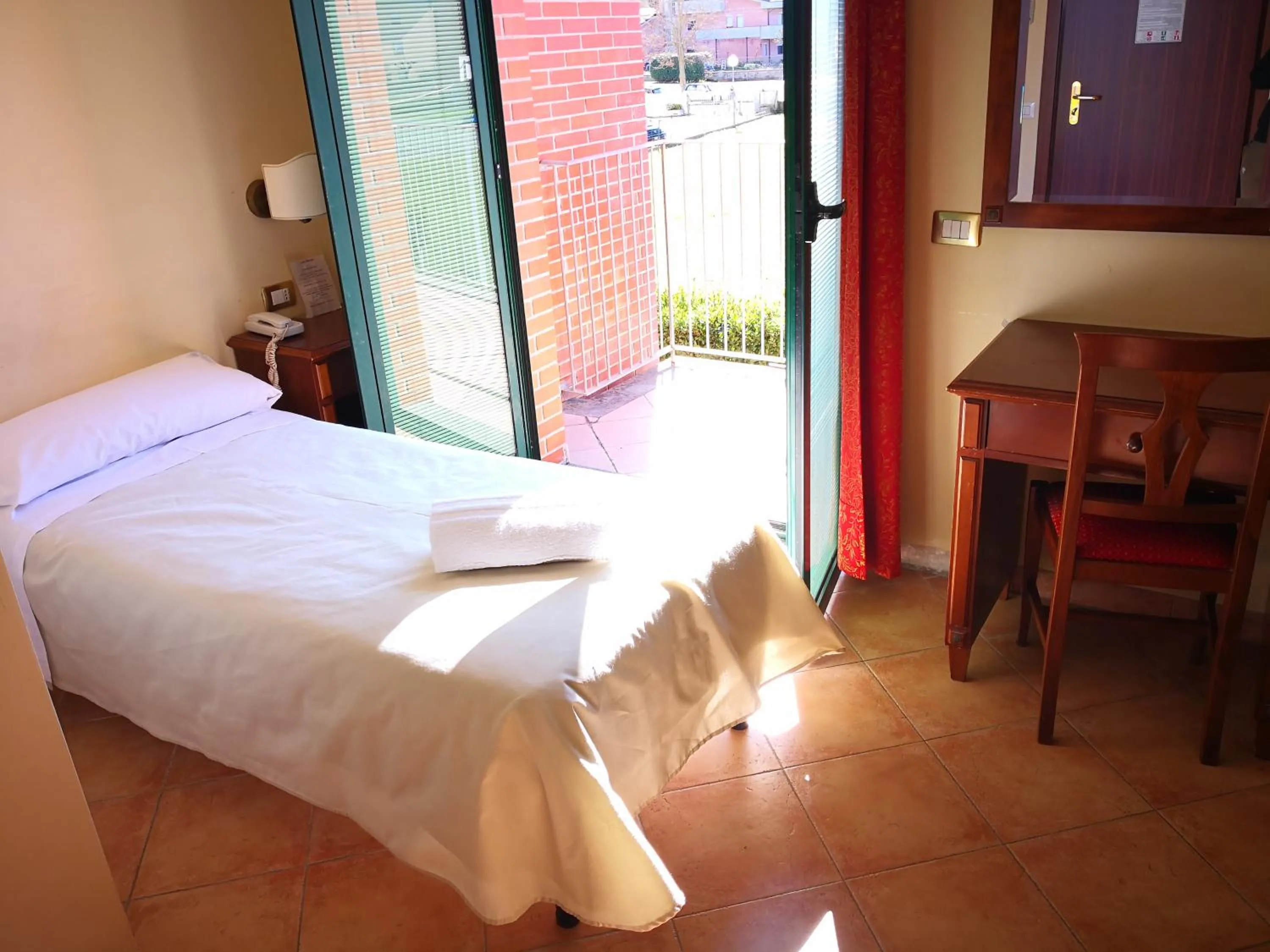 Photo of the whole room, Bed in Casa Betania