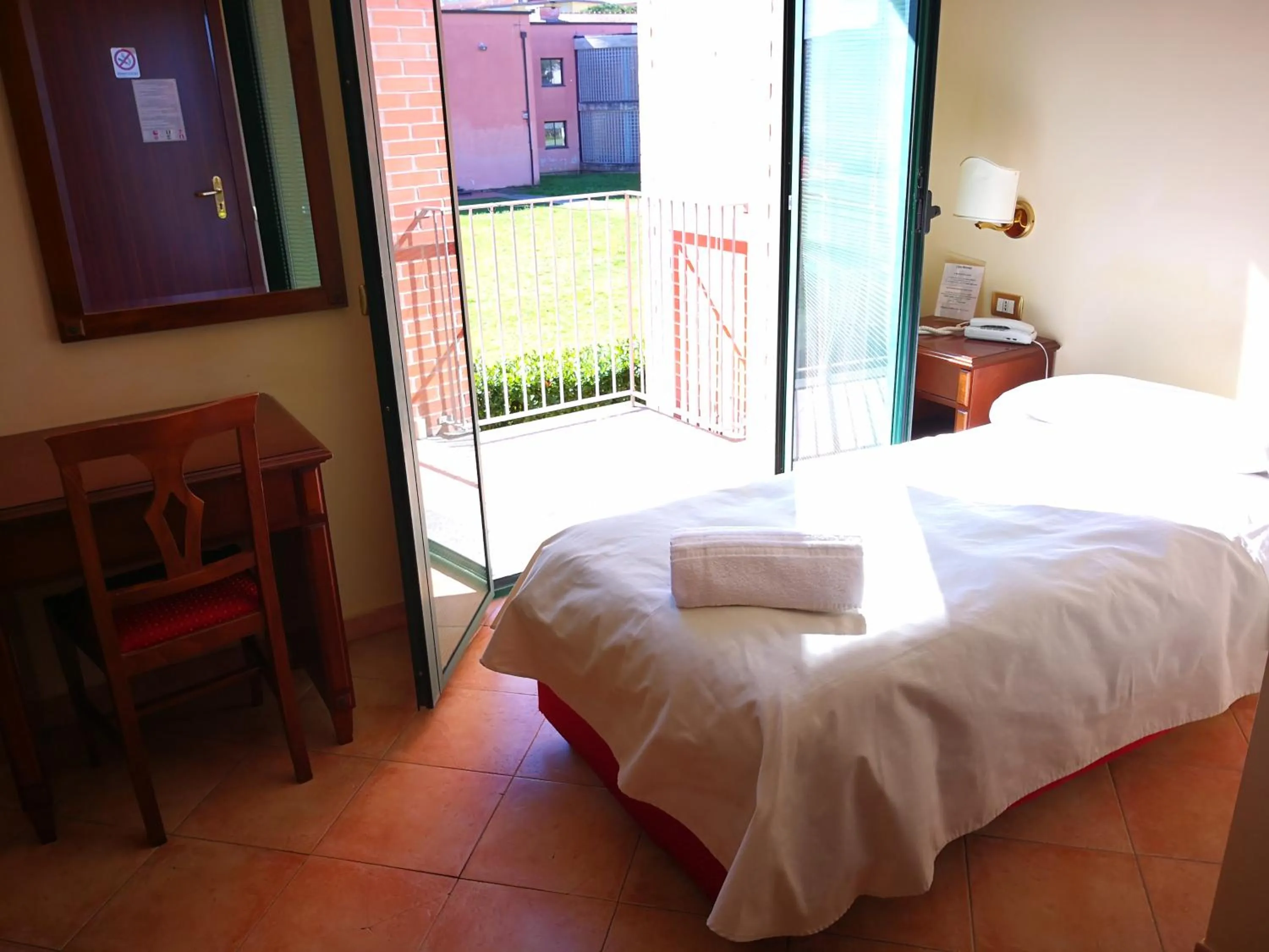 Photo of the whole room, Bed in Casa Betania