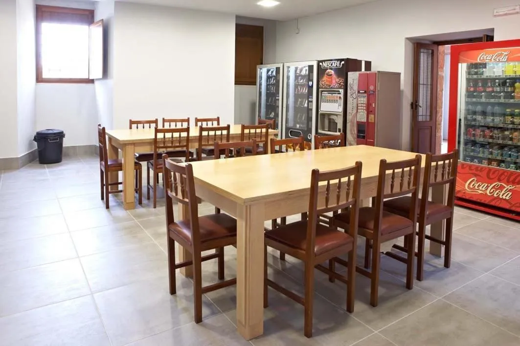Restaurant/places to eat in Albergue Monasterio de La Magdalena