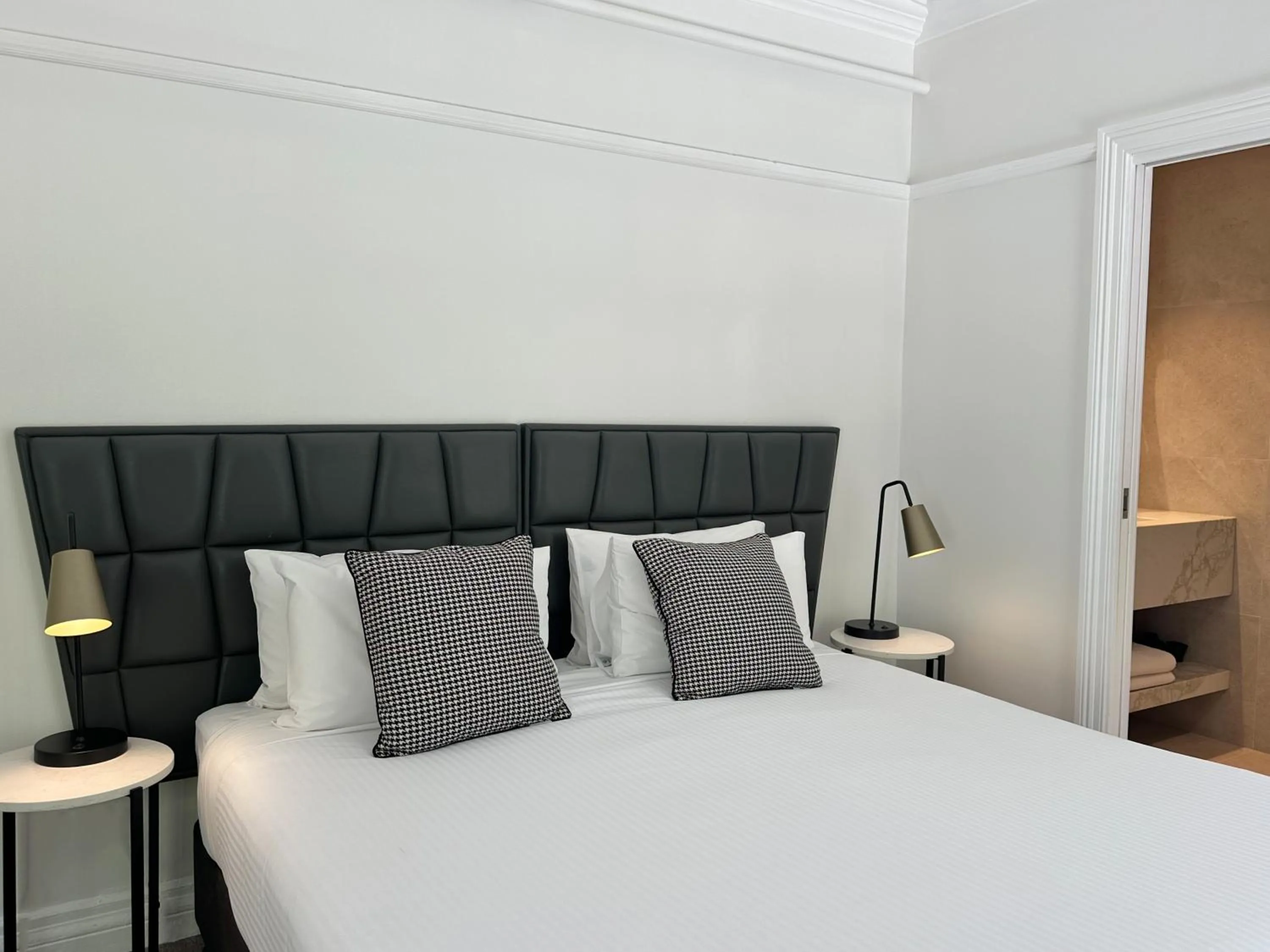 Bed in No 9 Springfield