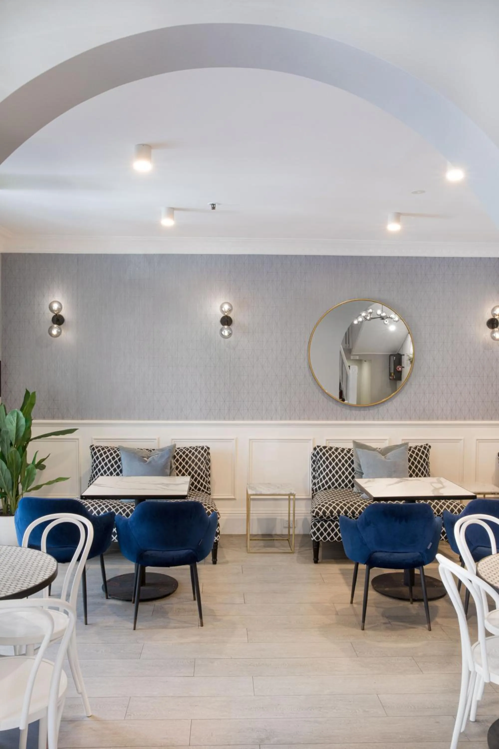 Lobby or reception in No 9 Springfield