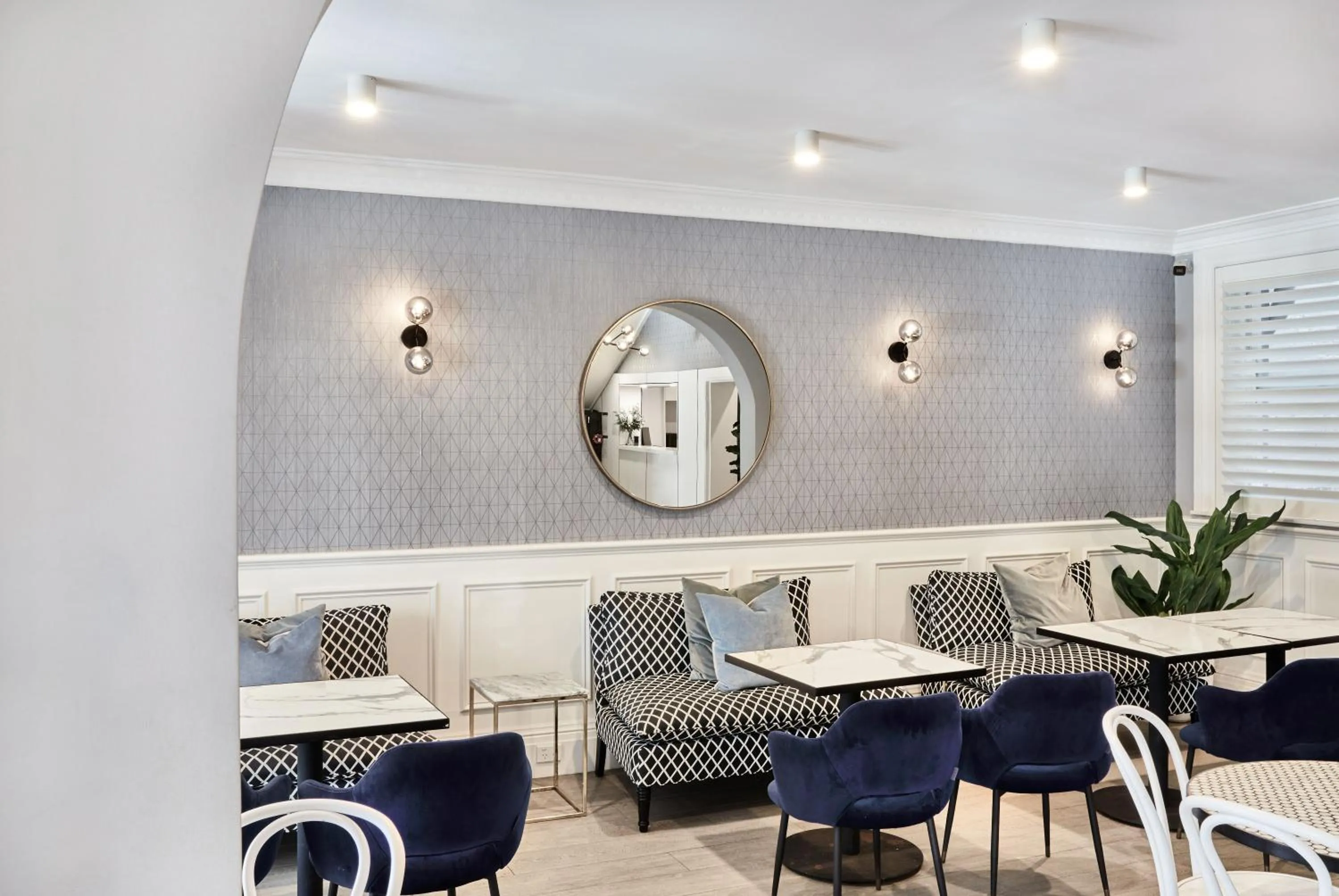 Restaurant/places to eat in No 9 Springfield