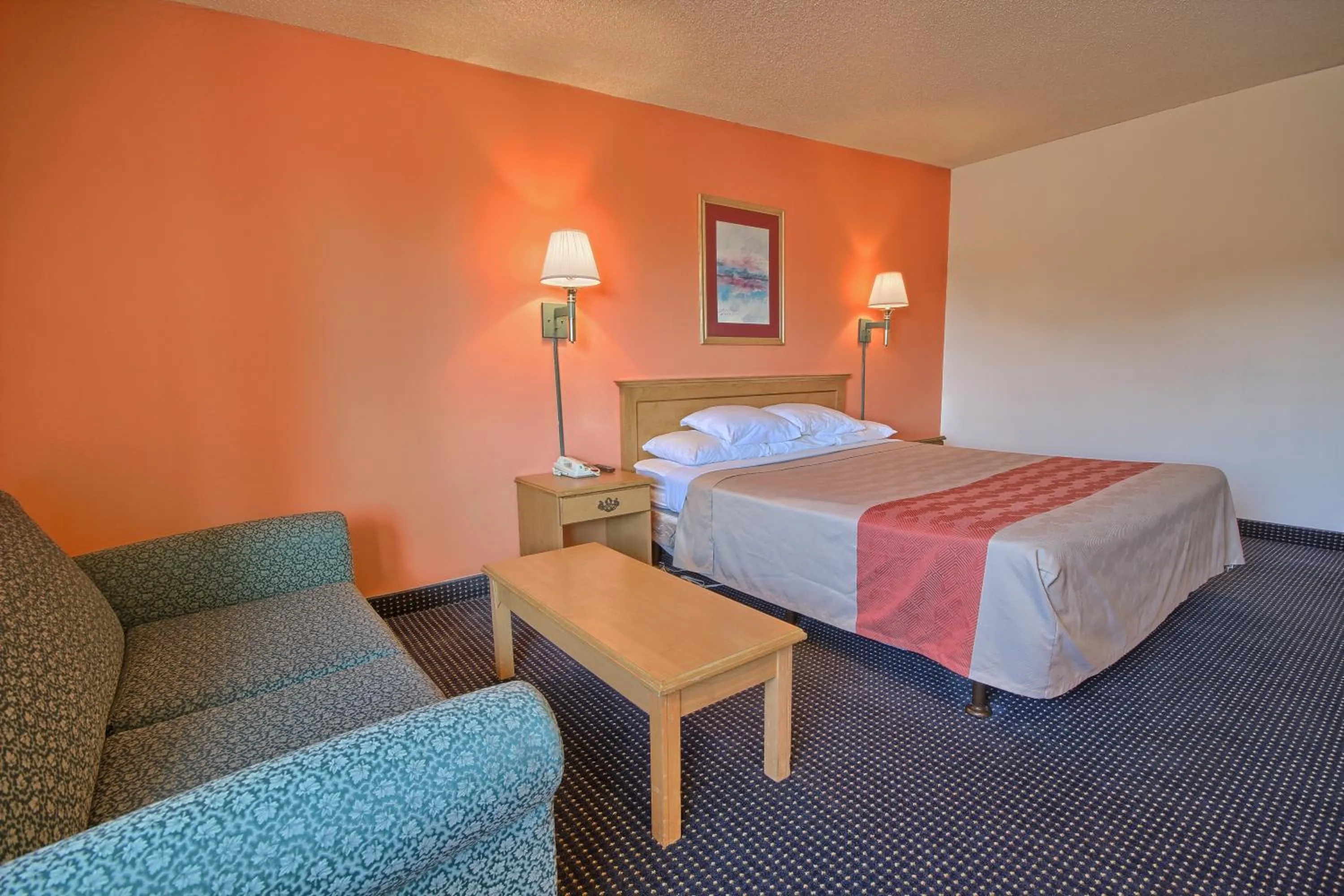 Bedroom in Motel 6-Merced, CA