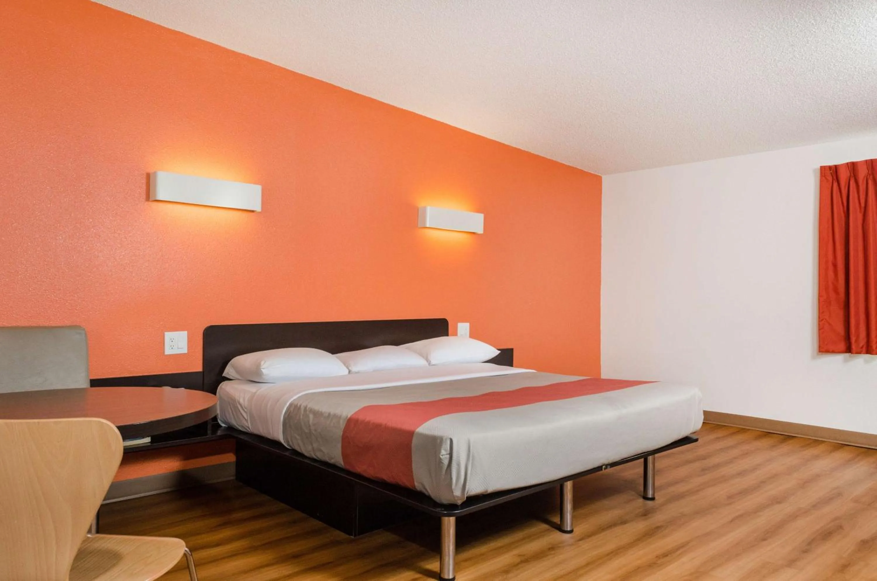 Photo of the whole room in Motel 6-Merced, CA