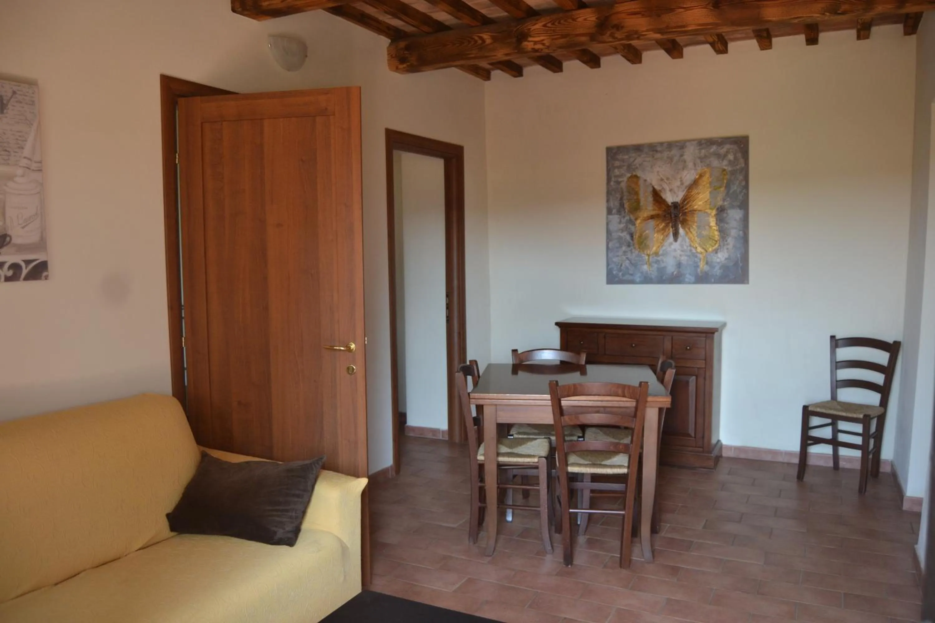 Dining area in Antico Borgo Casalappi