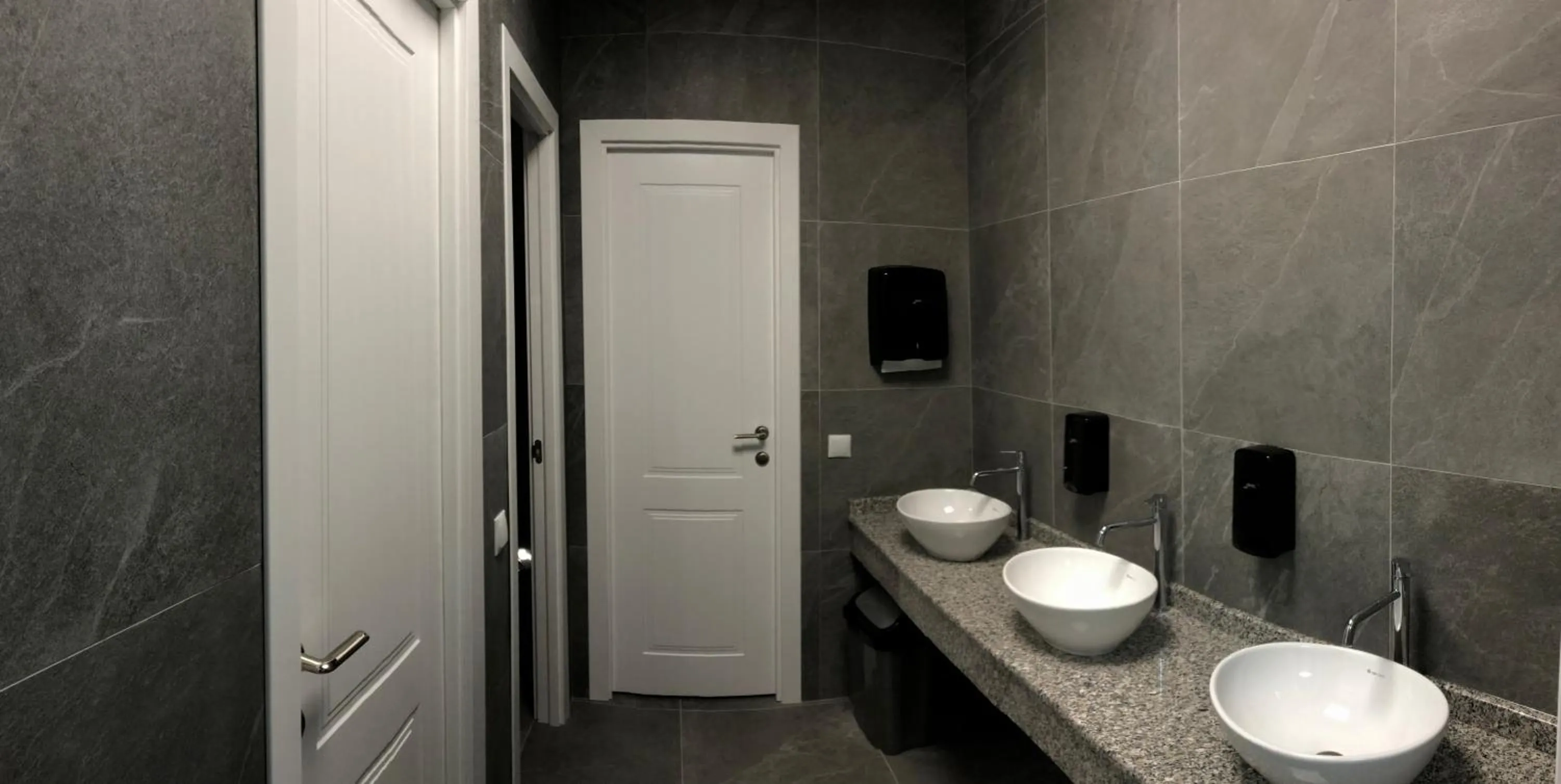 Standard Triple Room in Hostel City Center