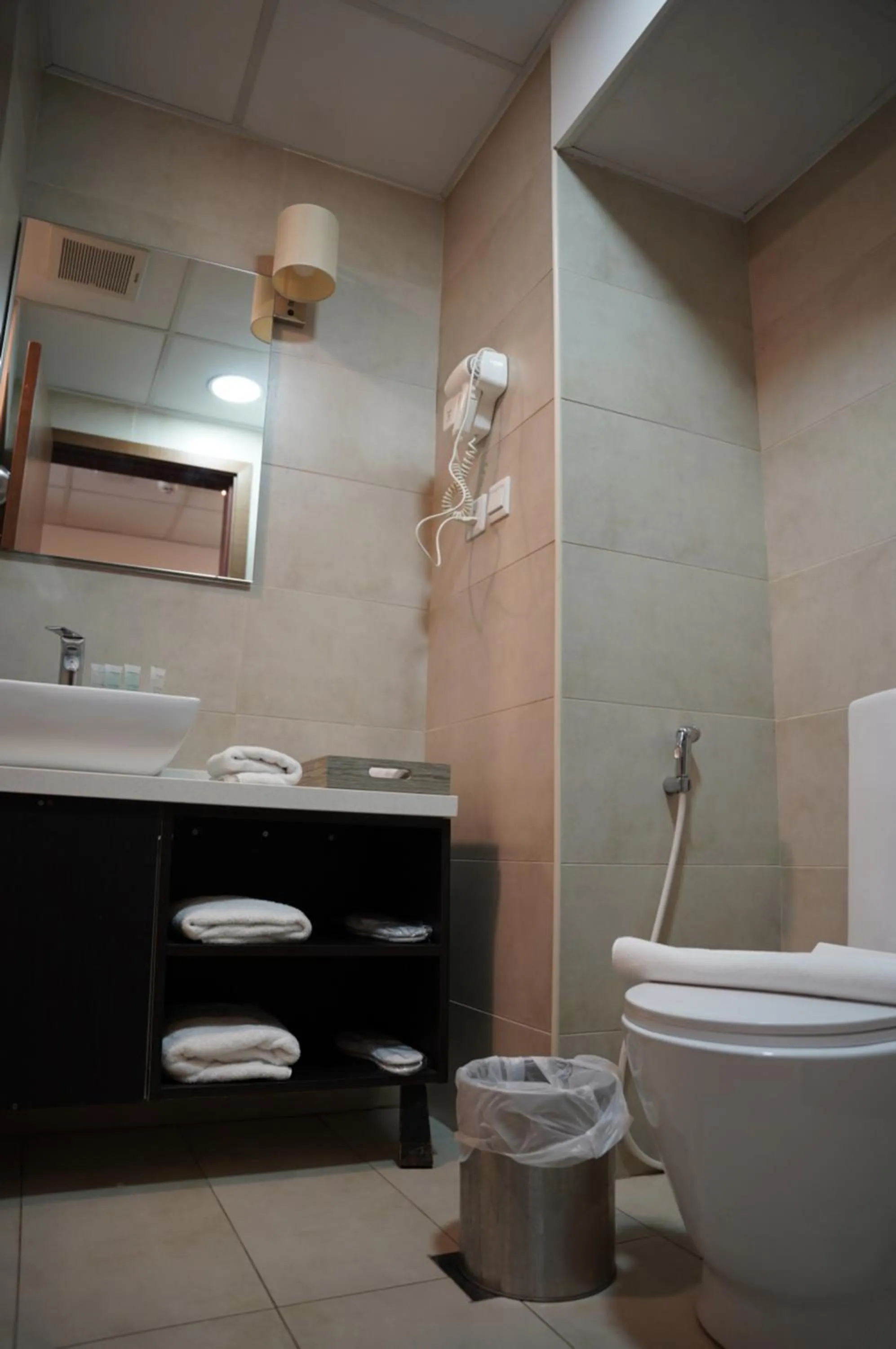 Bathroom in Lijam Hotel