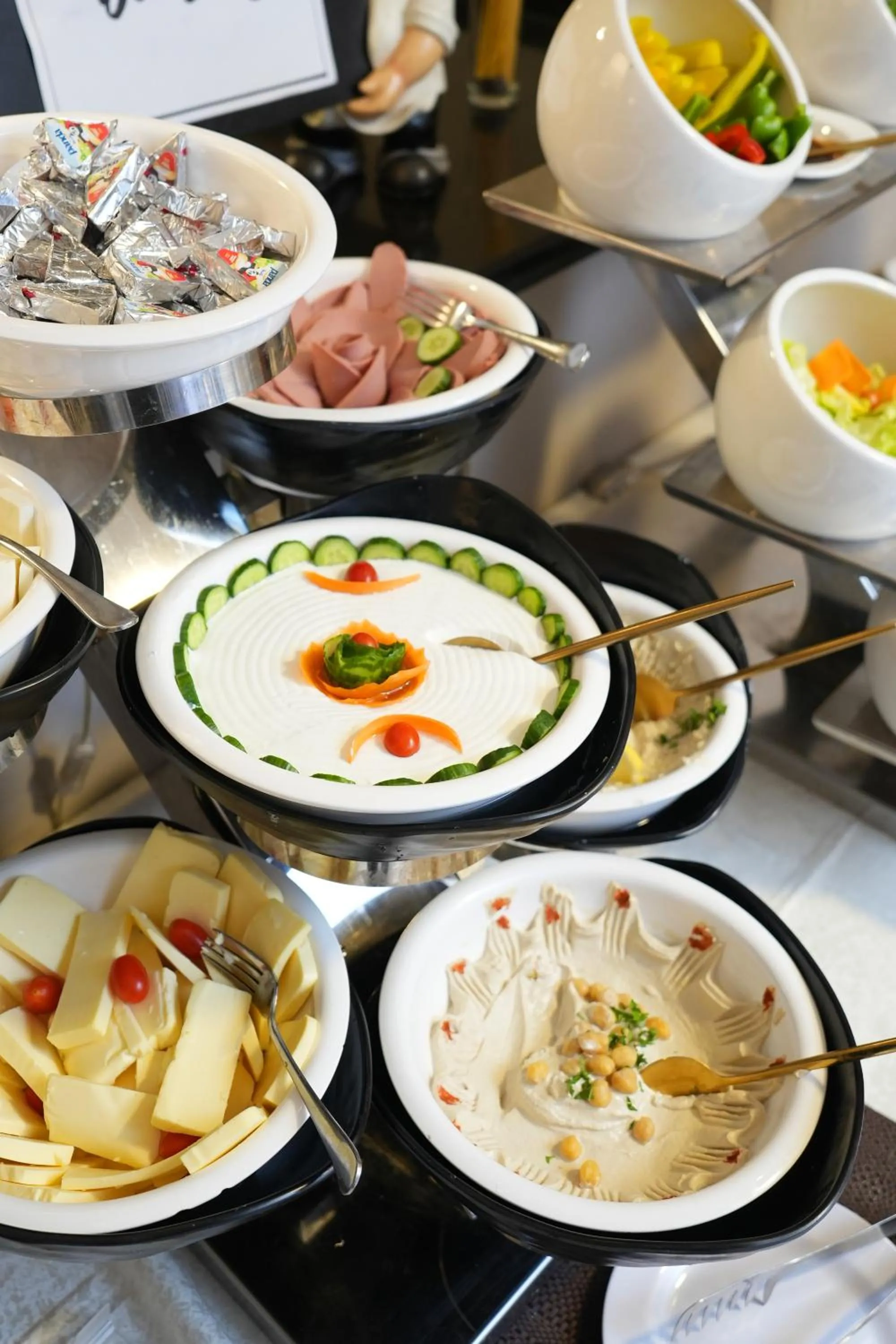 Buffet breakfast in Lijam Hotel