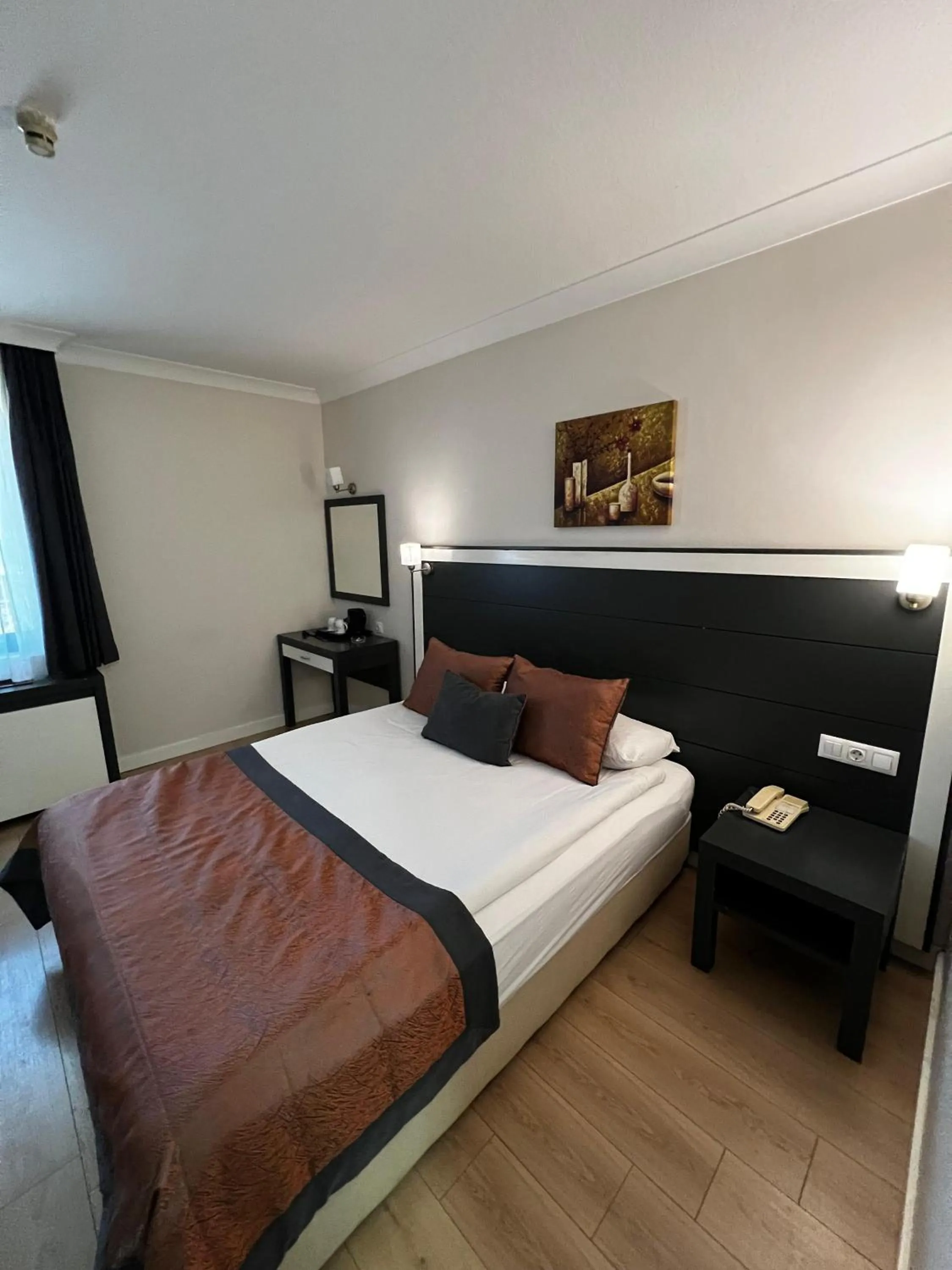 Photo of the whole room, Bed in Dafne Hotel